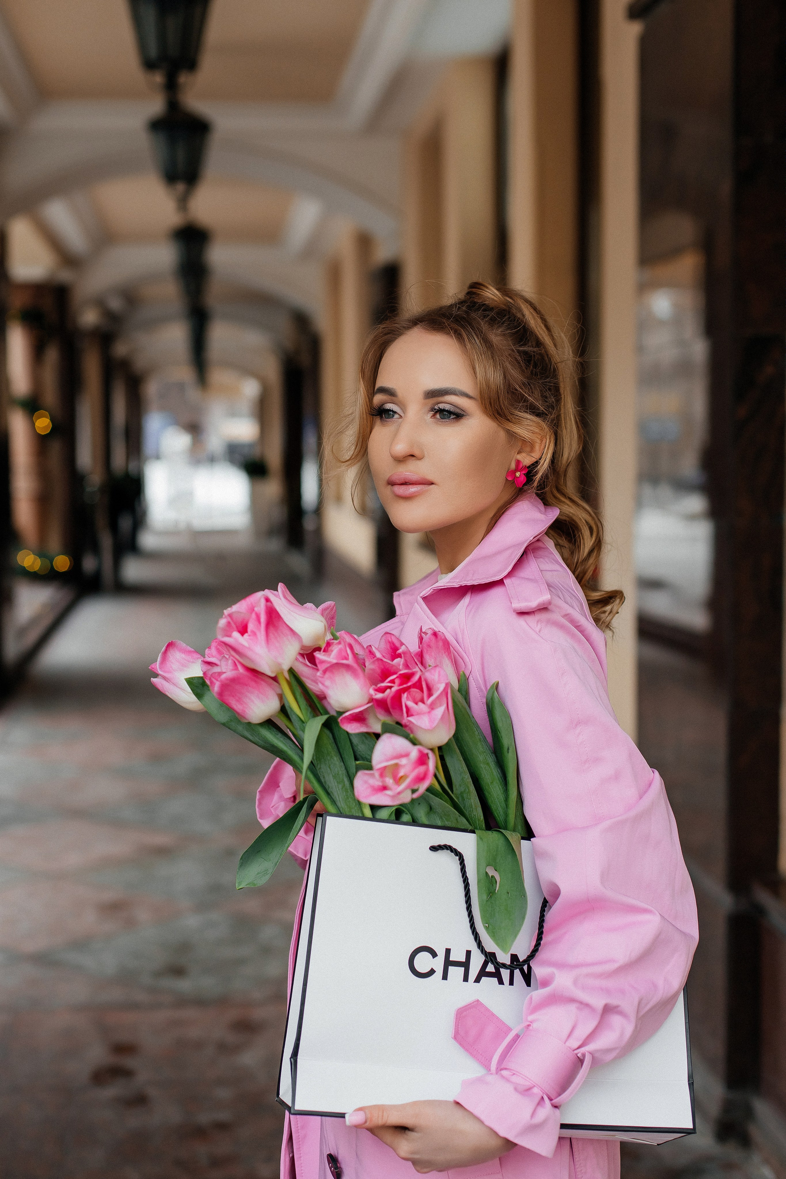 Индивидуальная фотосессия на улице 8 марта. Фотограф Александра Сыщенко