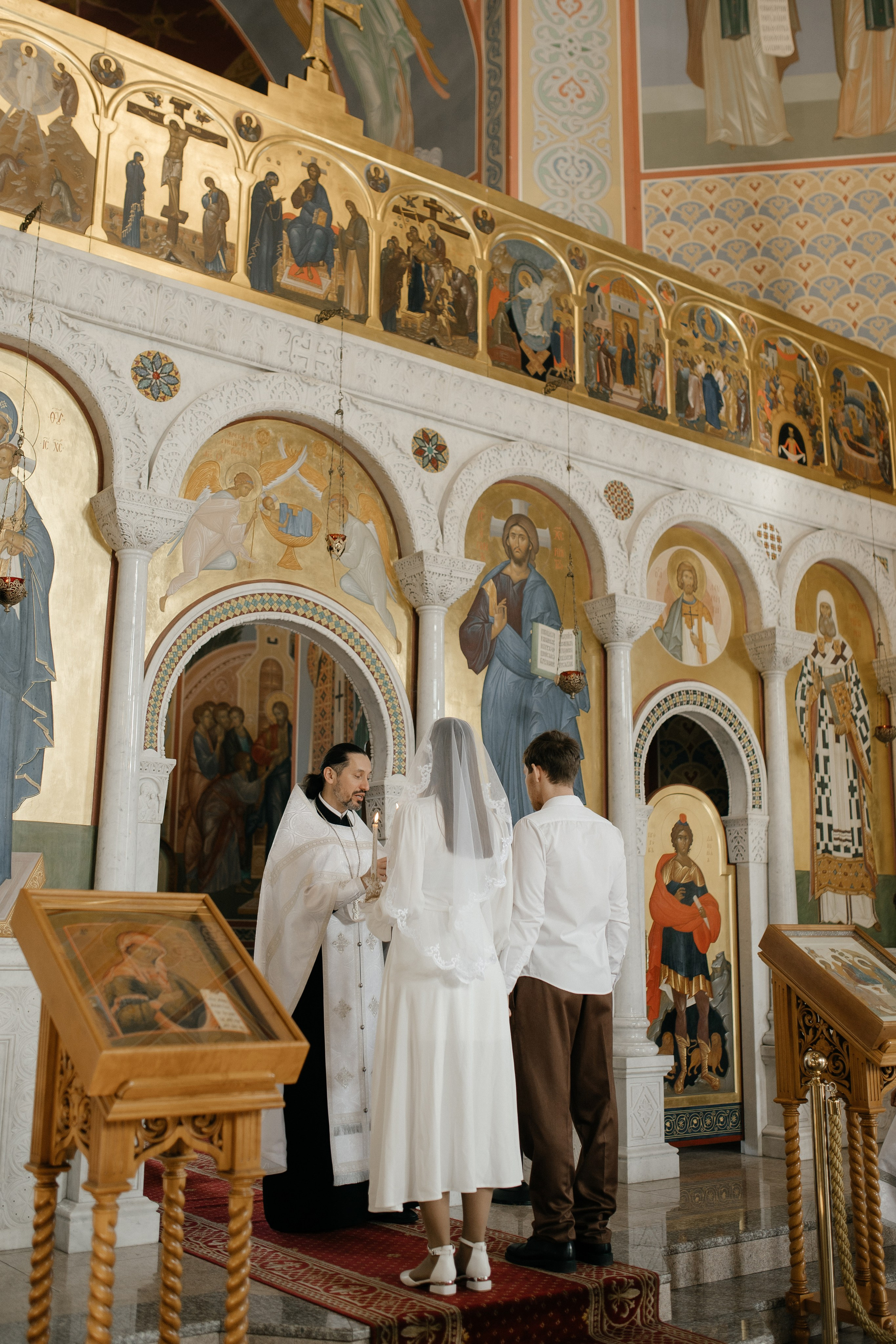 Фотосессия венчания в Храме Преподобного Сергия Радонежского