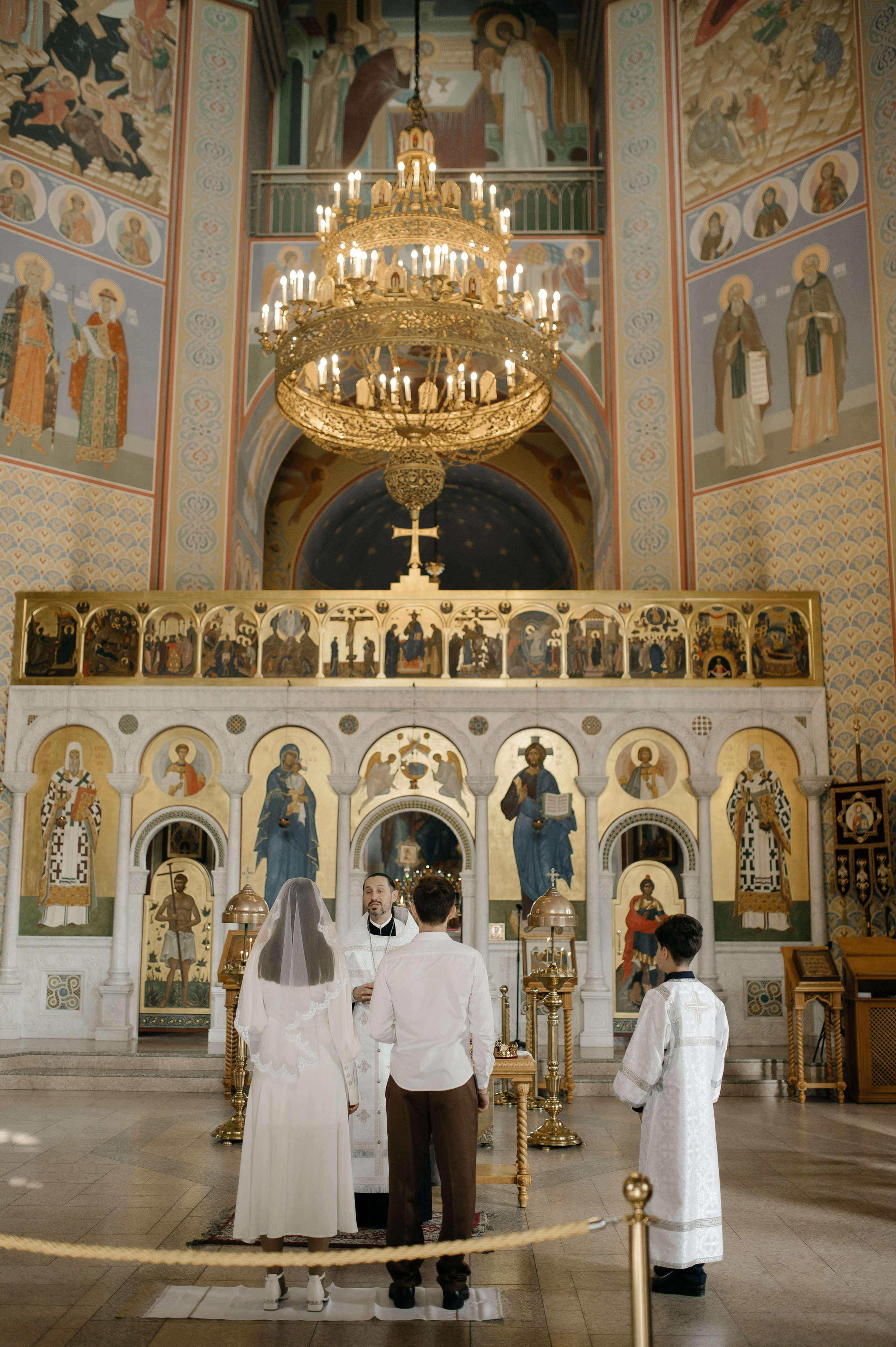 Фотосессия венчания в Храме Преподобного Сергия Радонежского