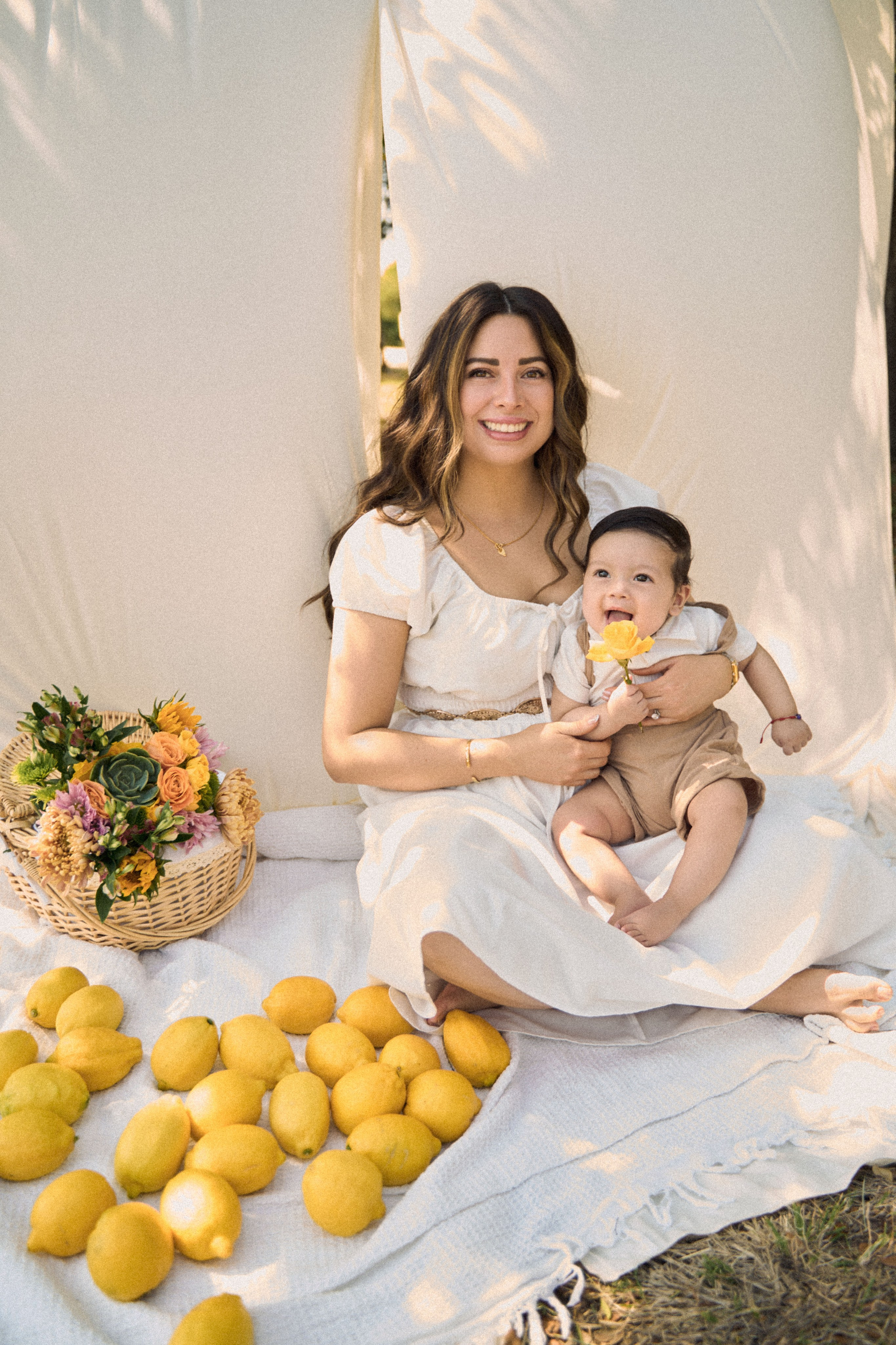 Mother Day — Mini Session. Arina Kamerlokher — Personal, Family, Maternity & Branding Photographer in Austin & Worldwide
