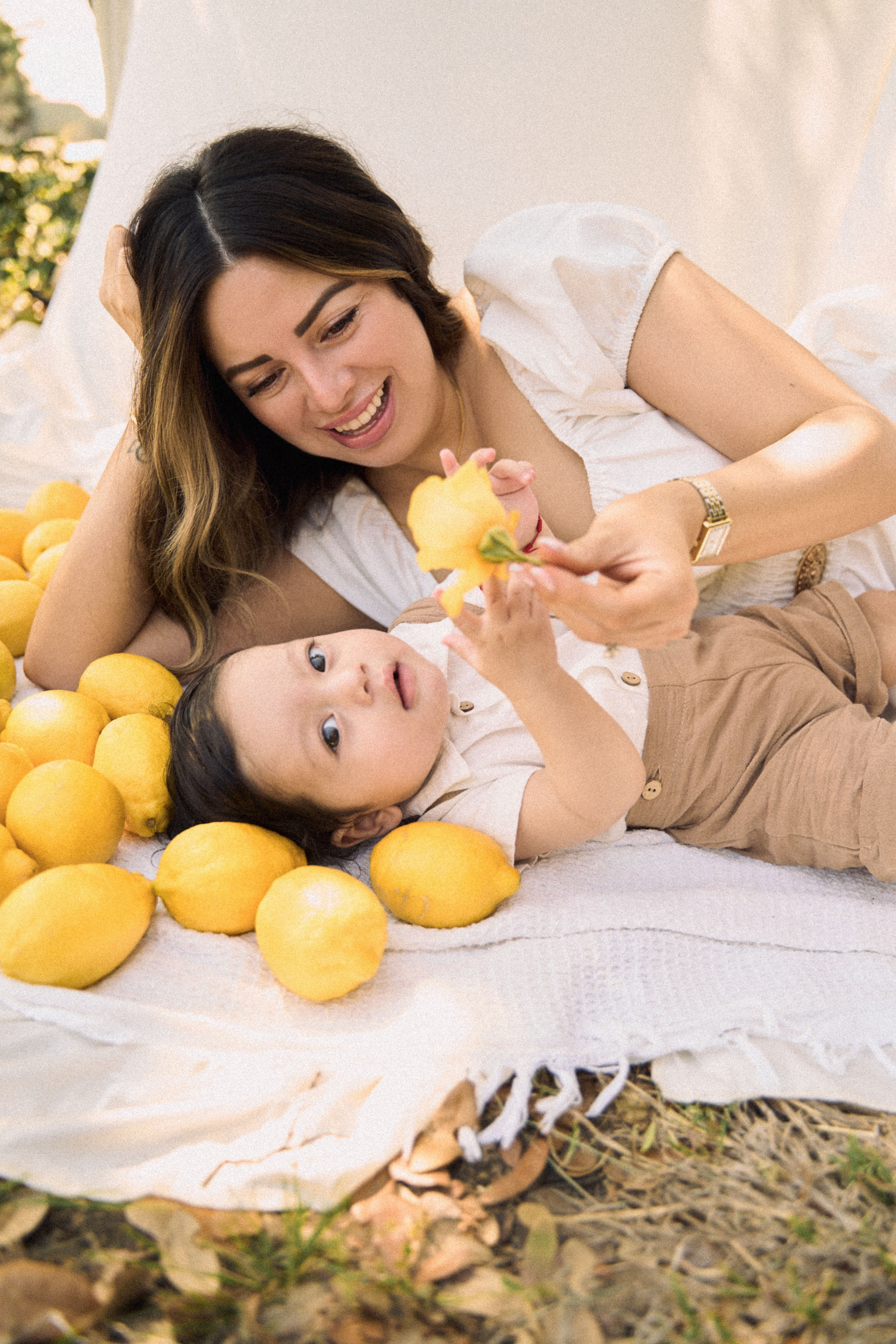 Mother Day — Mini Session. Arina Kamerlokher — Personal, Family, Maternity & Branding Photographer in Austin & Worldwide