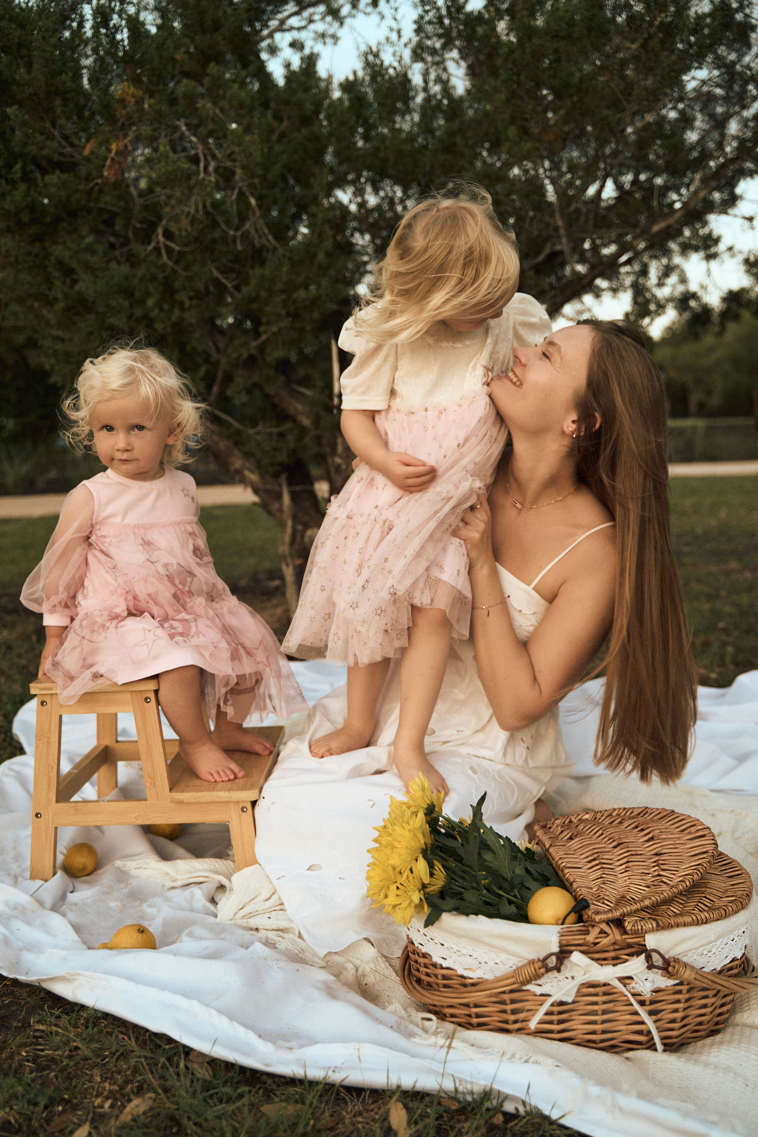 Mother Day — Mini Session. Arina Kamerlokher — Personal, Family, Maternity & Branding Photographer in Austin & Worldwide