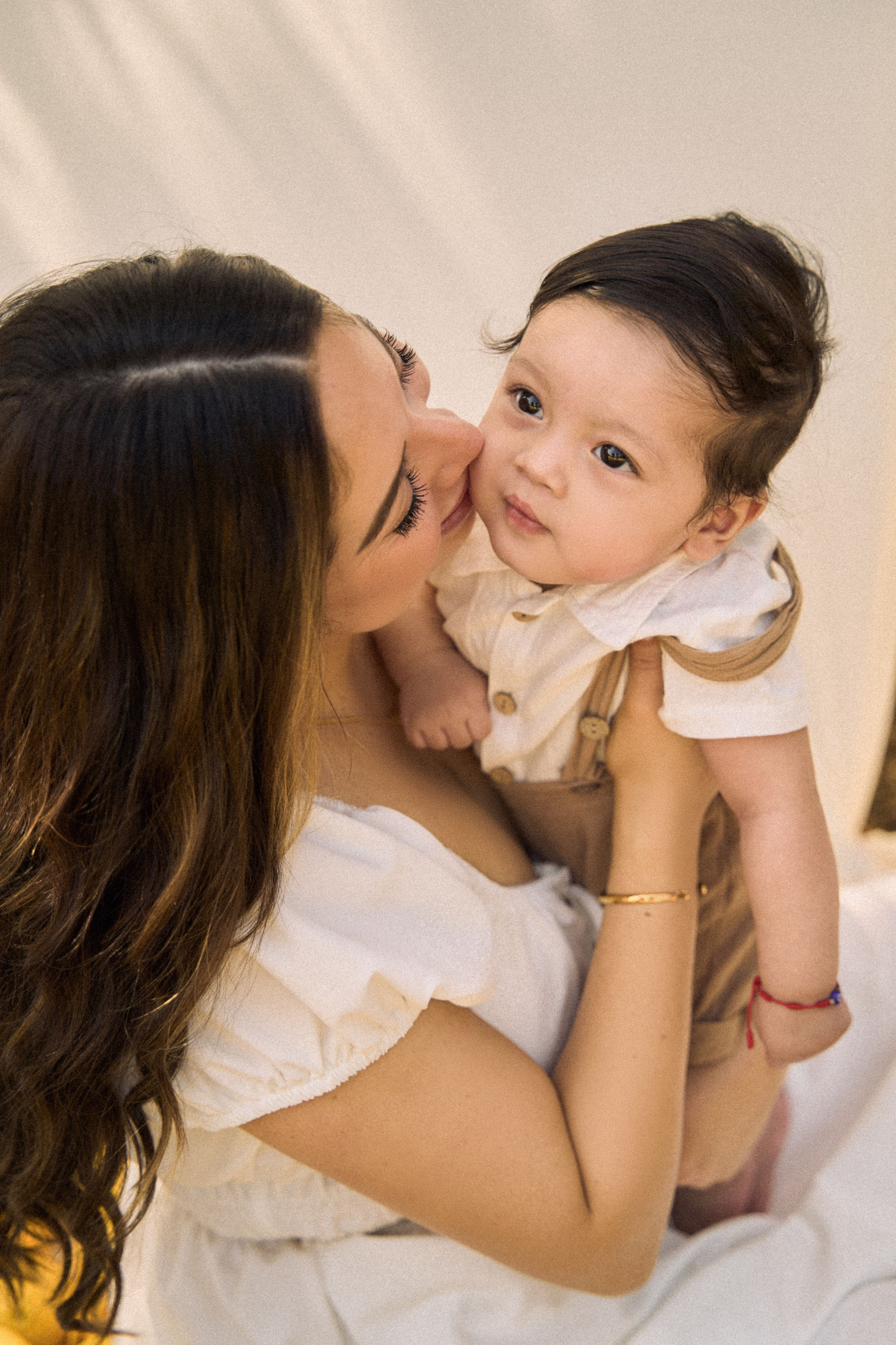 Mother Day — Mini Session. Arina Kamerlokher — Personal, Family, Maternity & Branding Photographer in Austin & Worldwide