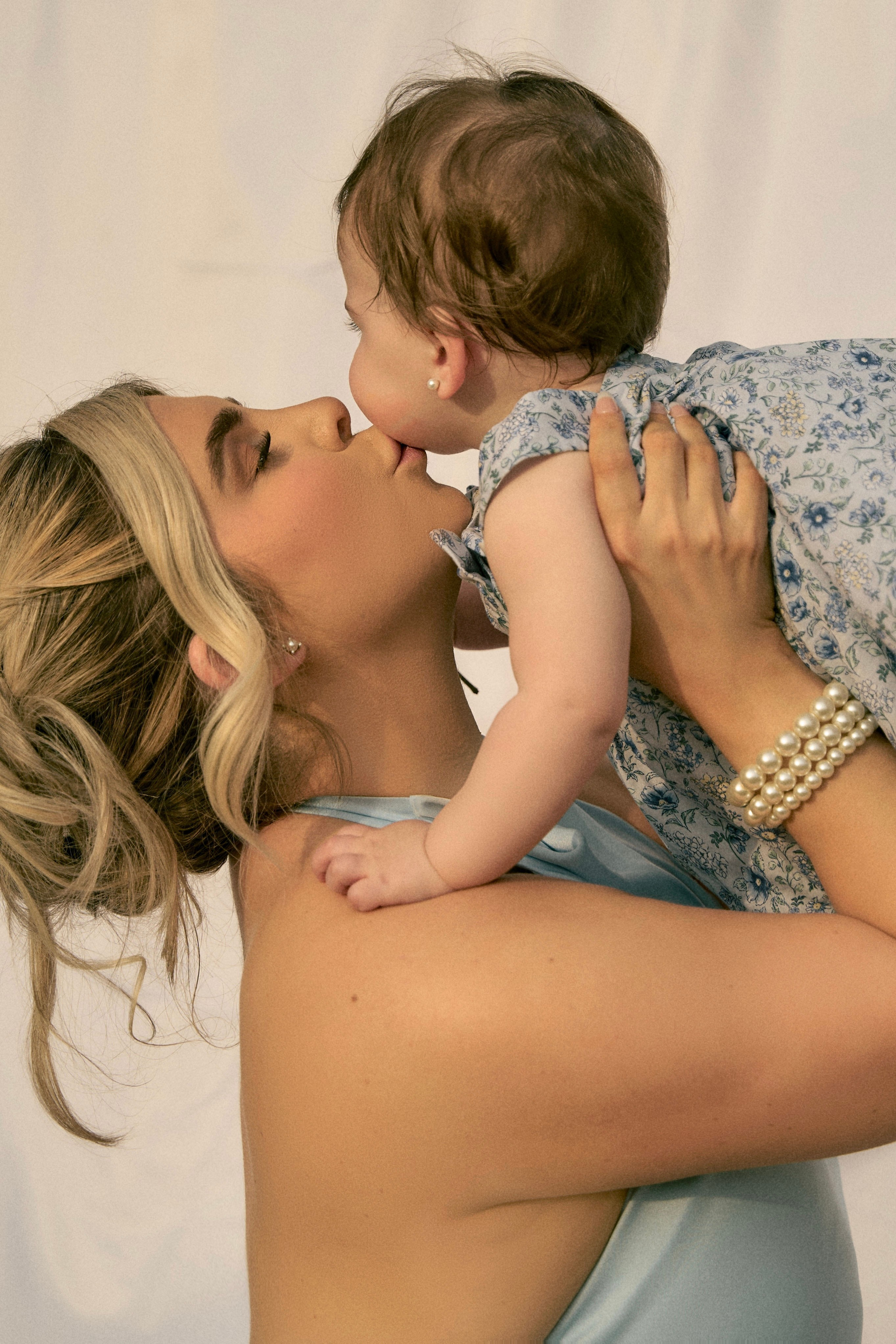 Mother Day — Mini Session. Arina Kamerlokher — Personal, Family, Maternity & Branding Photographer in Austin & Worldwide