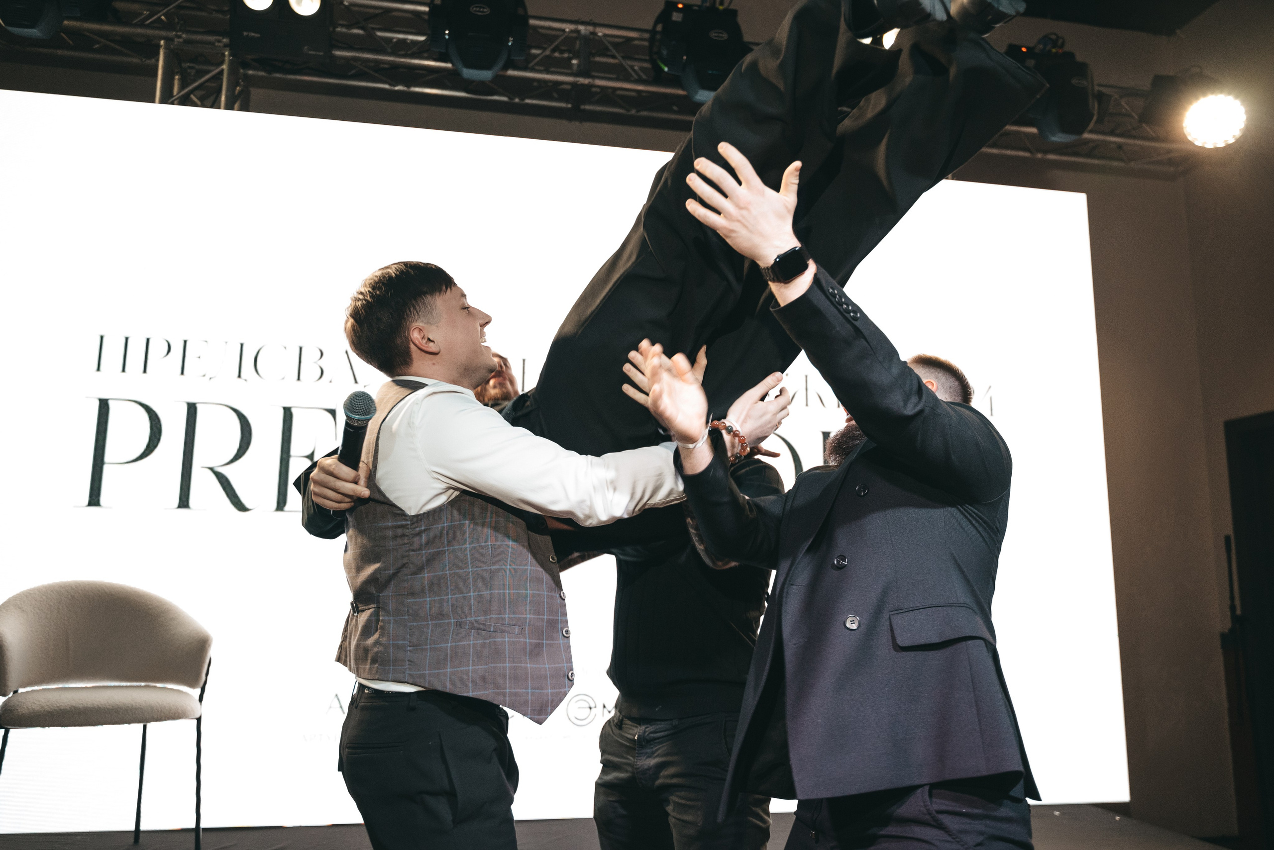 WhiteRoom Pre-wedding. Репортажный и свадебный фотограф в Сургуте