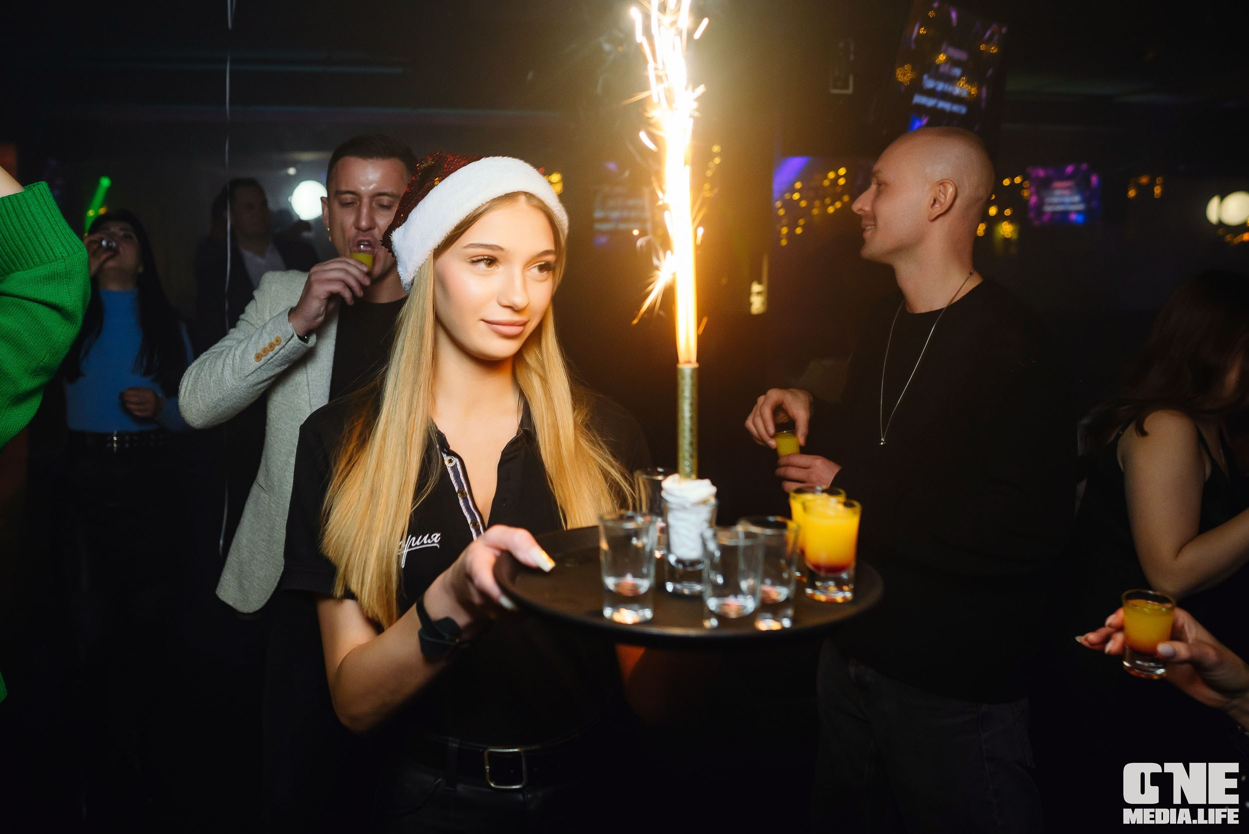 Фоторепортаж из караоке-клуба Эйфория. One Media Life: фоторепортажи, фотоотчеты с мероприятий и заведений