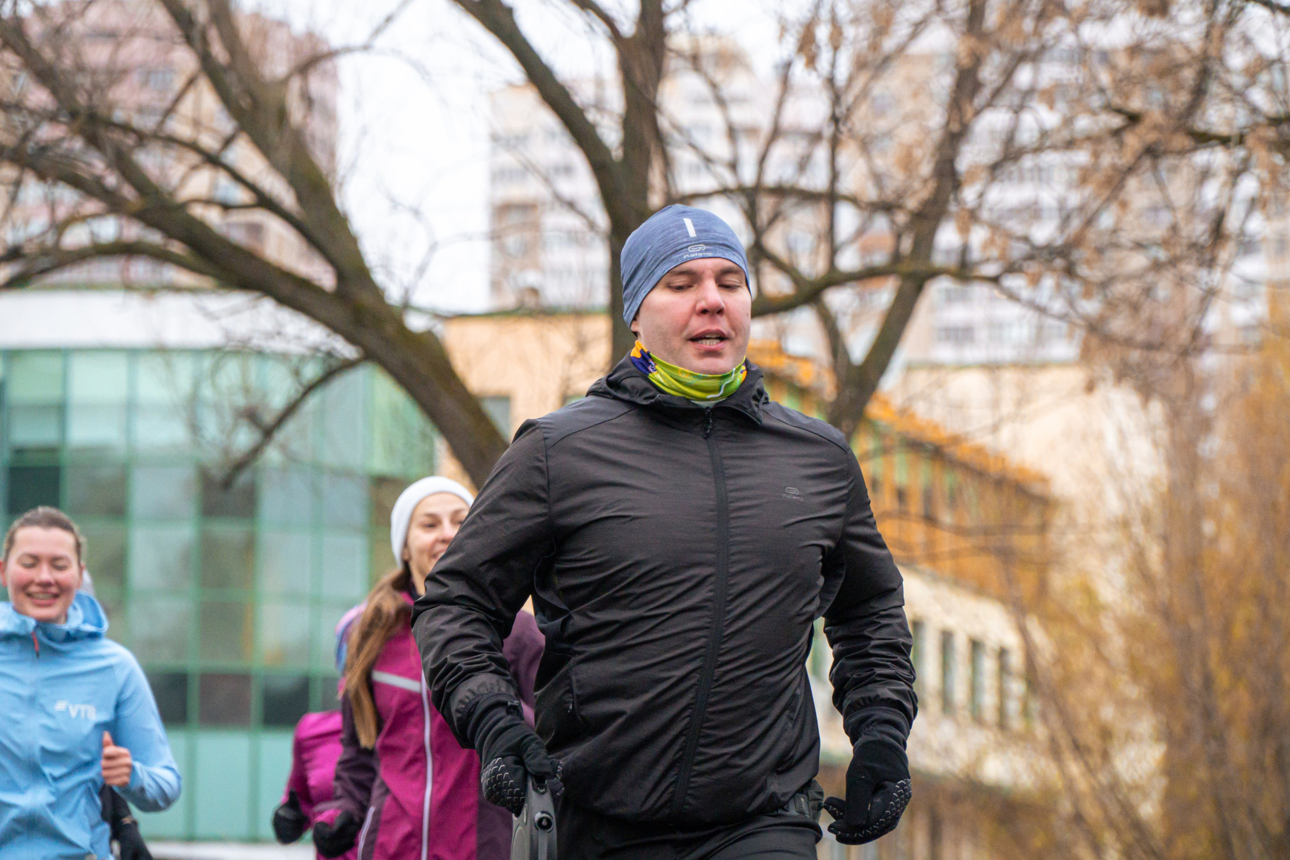 5 вёрст Реутов 16.11.2024. Роман Капилюшов. Бег. Фото. Видео. г. Люберцы