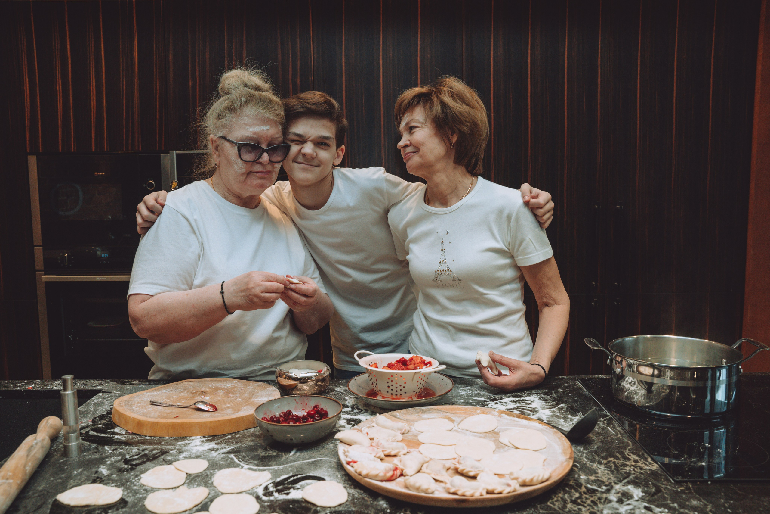 МЫ ЛЕПИЛИ ВАРЕНИКИ. Семейный и детский фотограф Анна Бренч