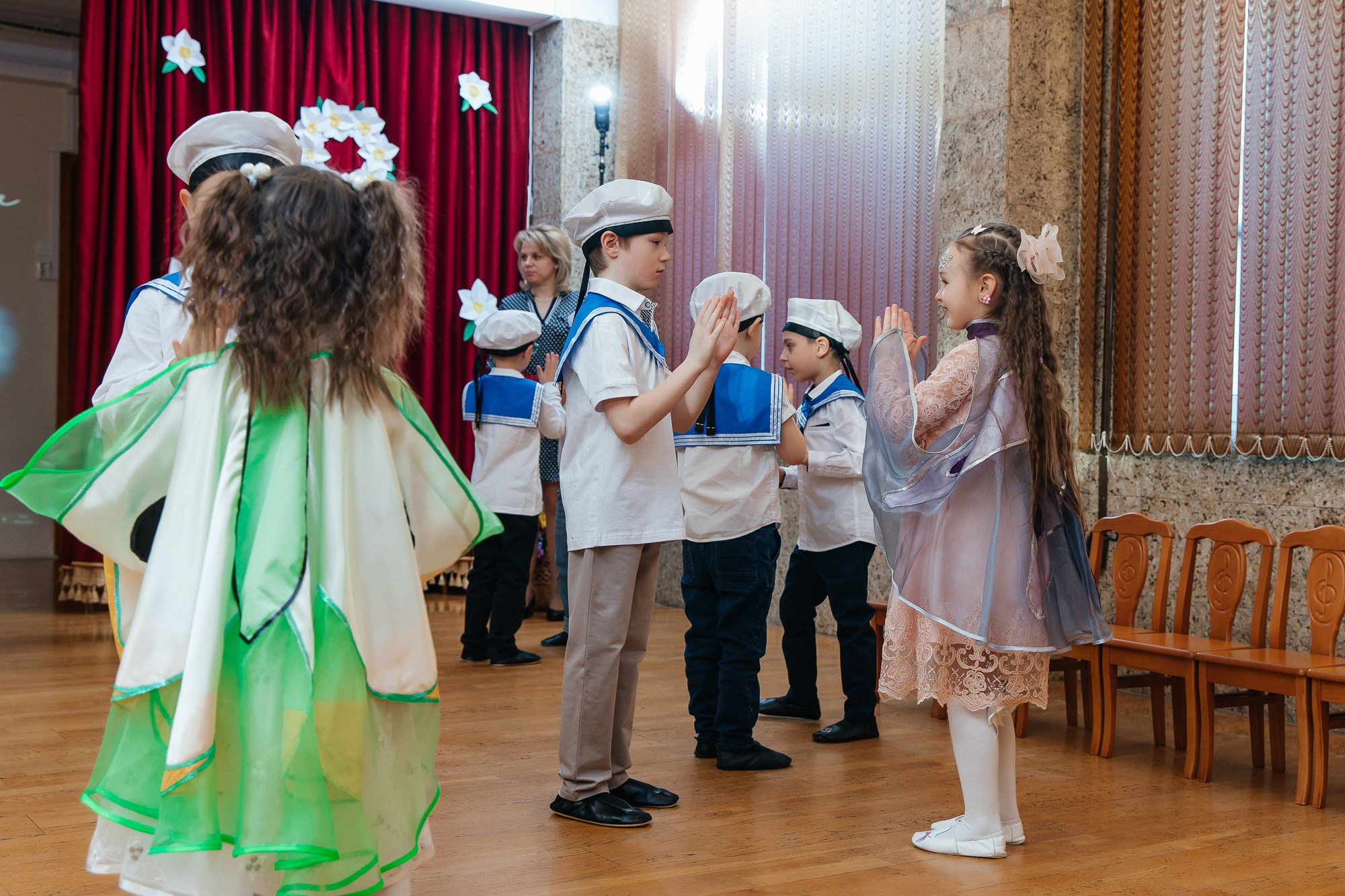 Детский сад № 93 — Утренник (10.03.2023). Свадебный и семейный фотограф Крамар Наталья