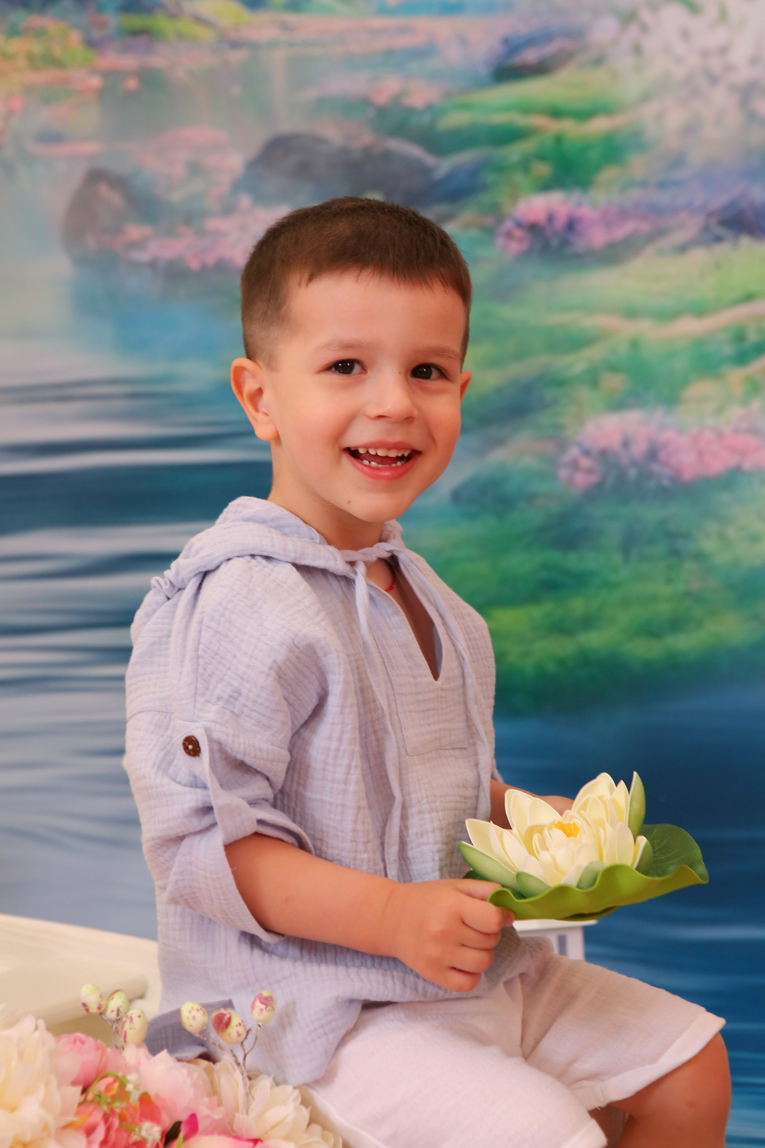 Цветочная лодка. Студия детской и семейной фотографии 12кадров