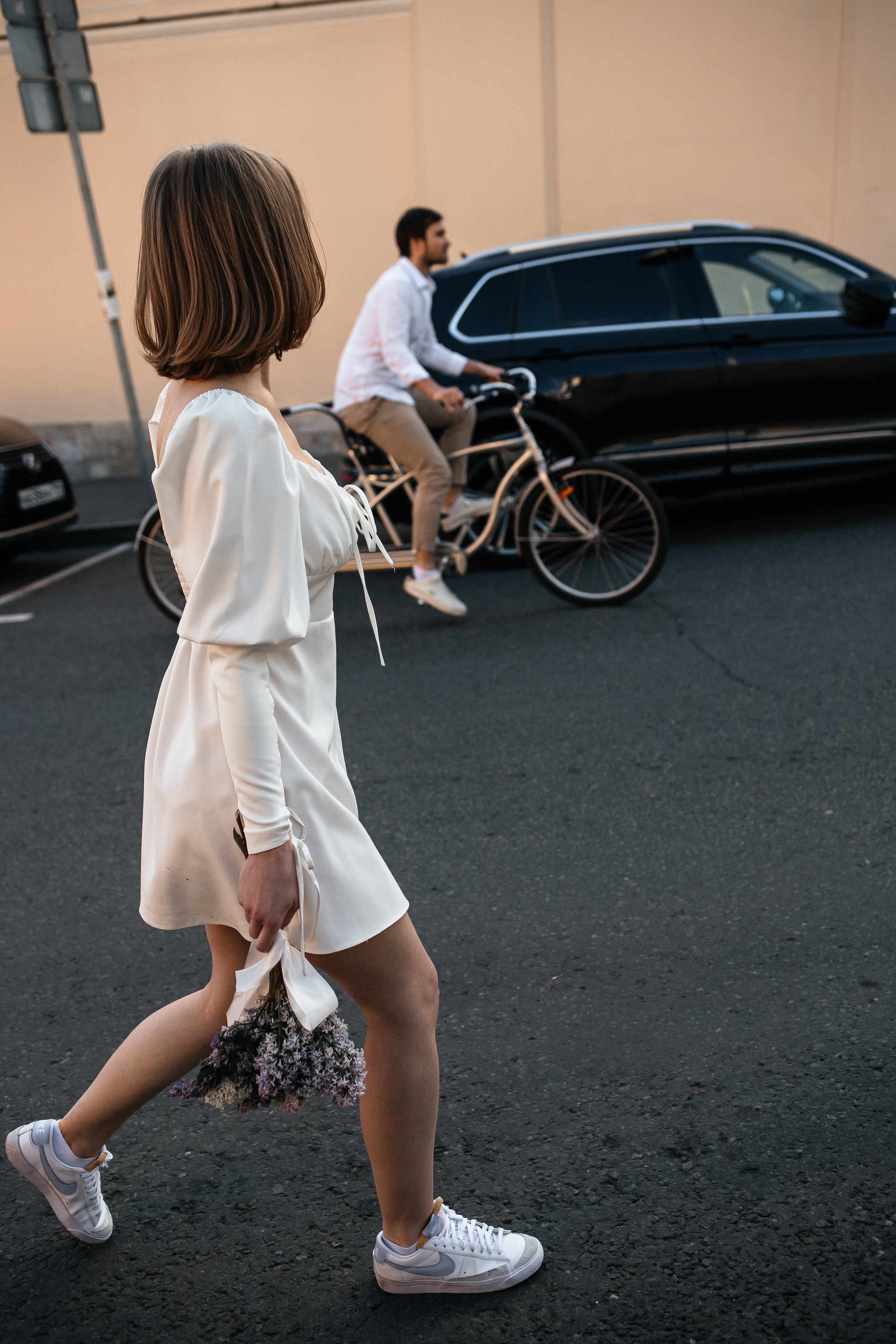 A date on a bicycle. Wedding and family photographer