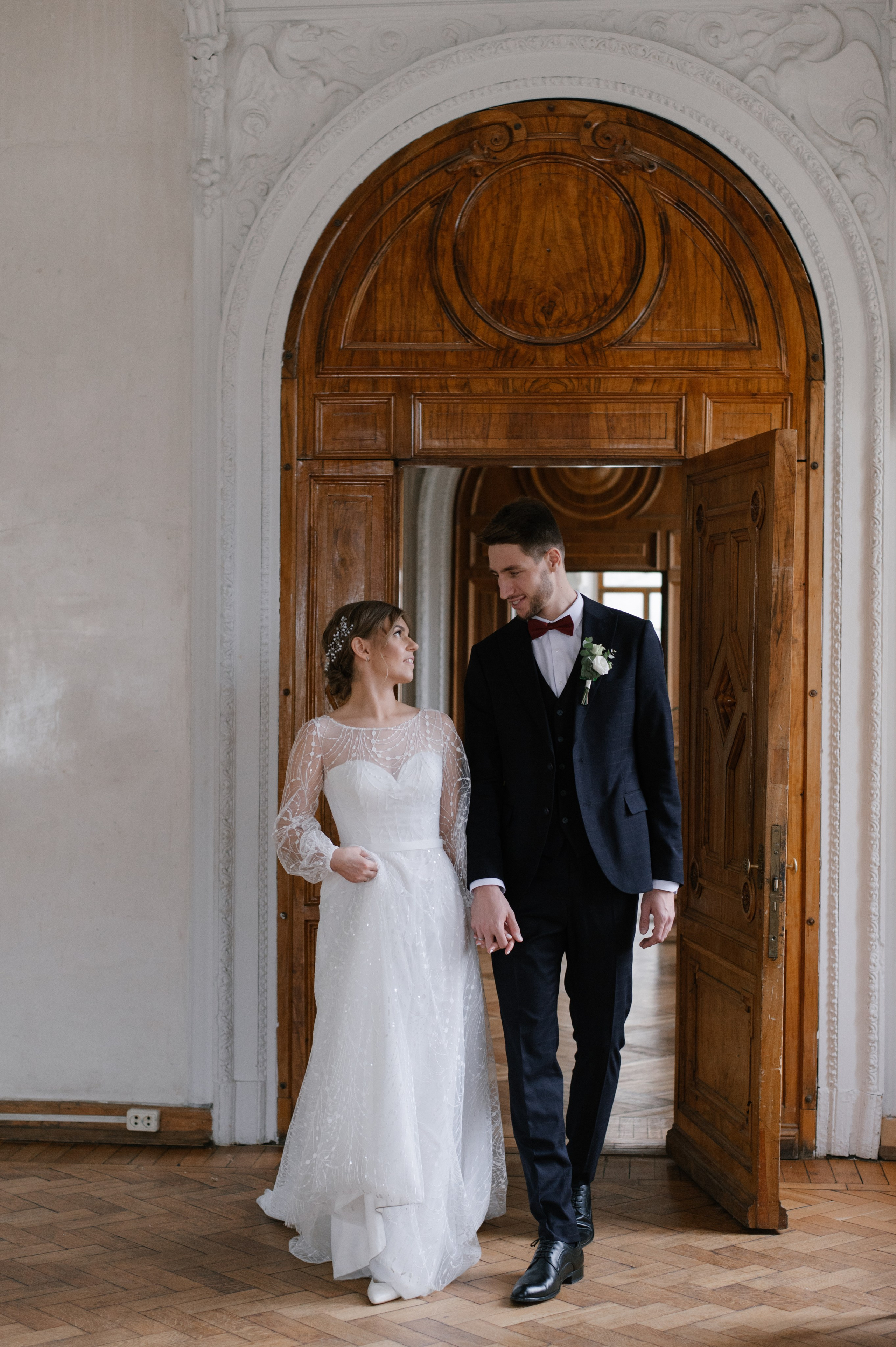 Свадебная фотосессия в Читальне имени Пушкина и камерный банкет в ресторане «Гусятникоff». Семейный и свадебный фотограф в Москве Татьяна Николаева