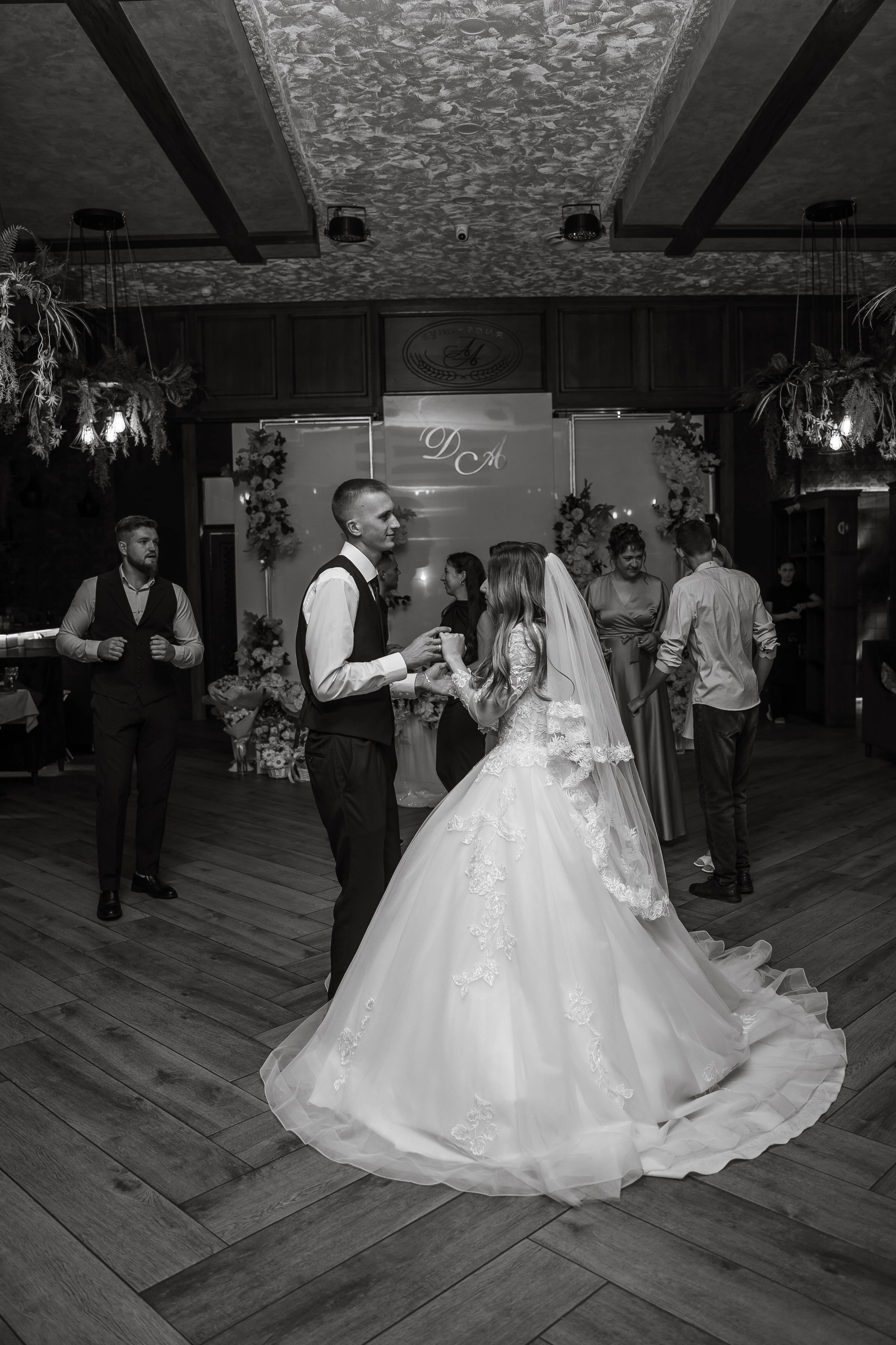 Данил и Анастасия. Видеосьемка, фотосьемка свадеб, юбилеев, утренников в Краснодарском кр