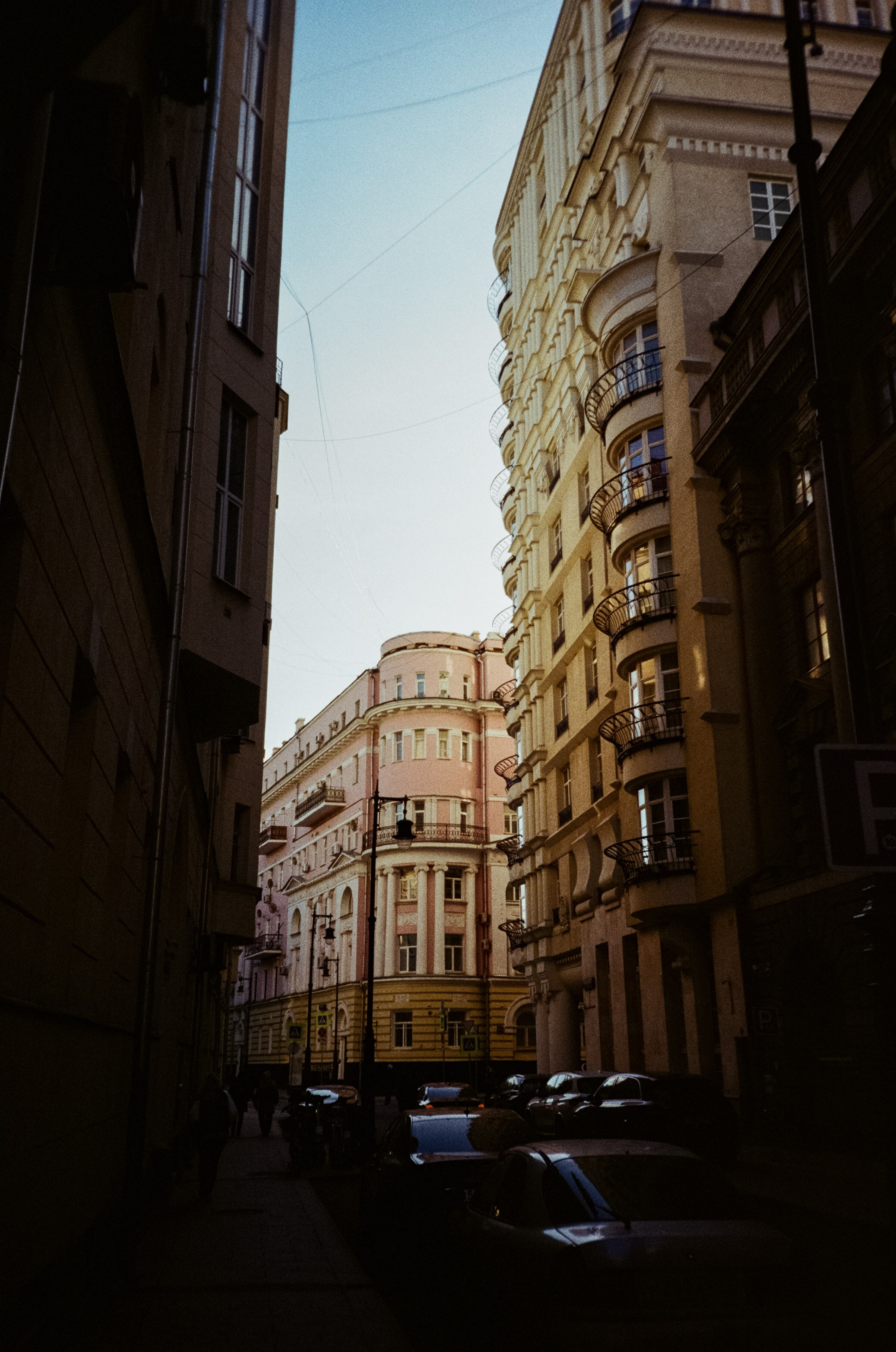 Ул. Малая и Большая Никитская | Ricoh R1 | Fujifilm Fujicolor C200