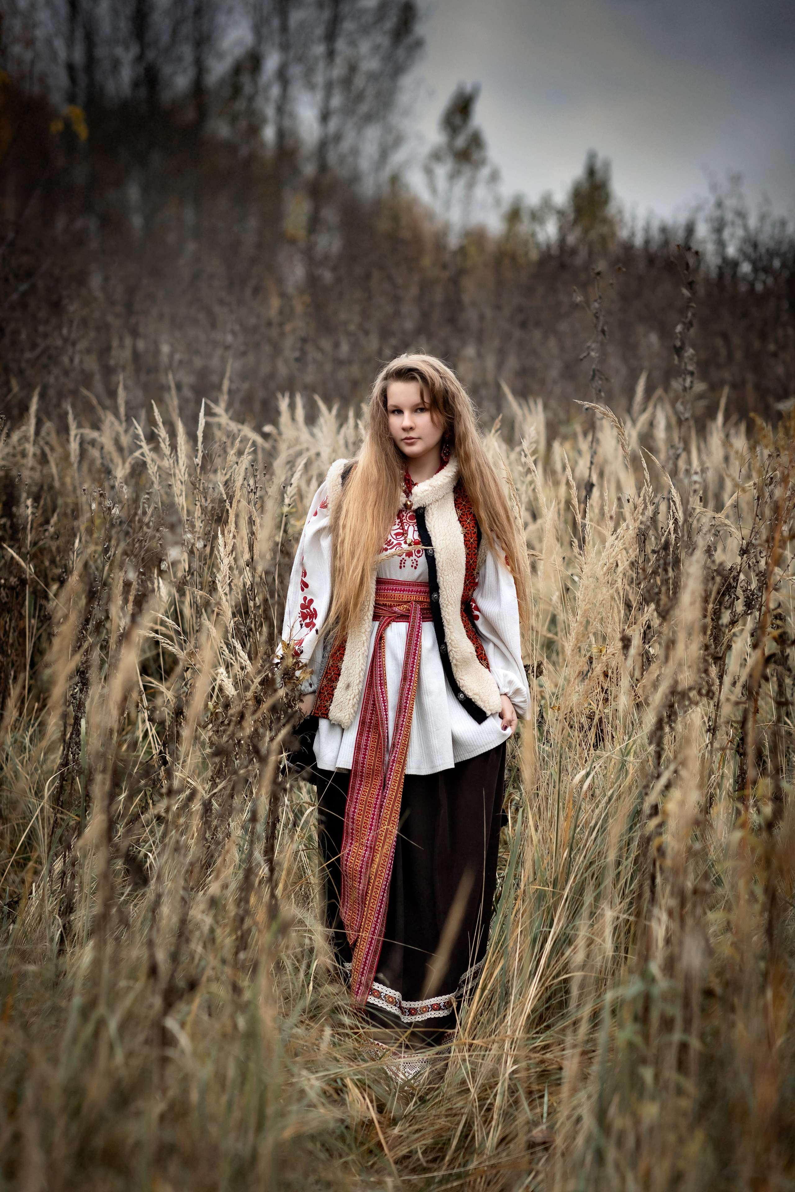 A27. Дизайнер костюмов и украшений, фотограф