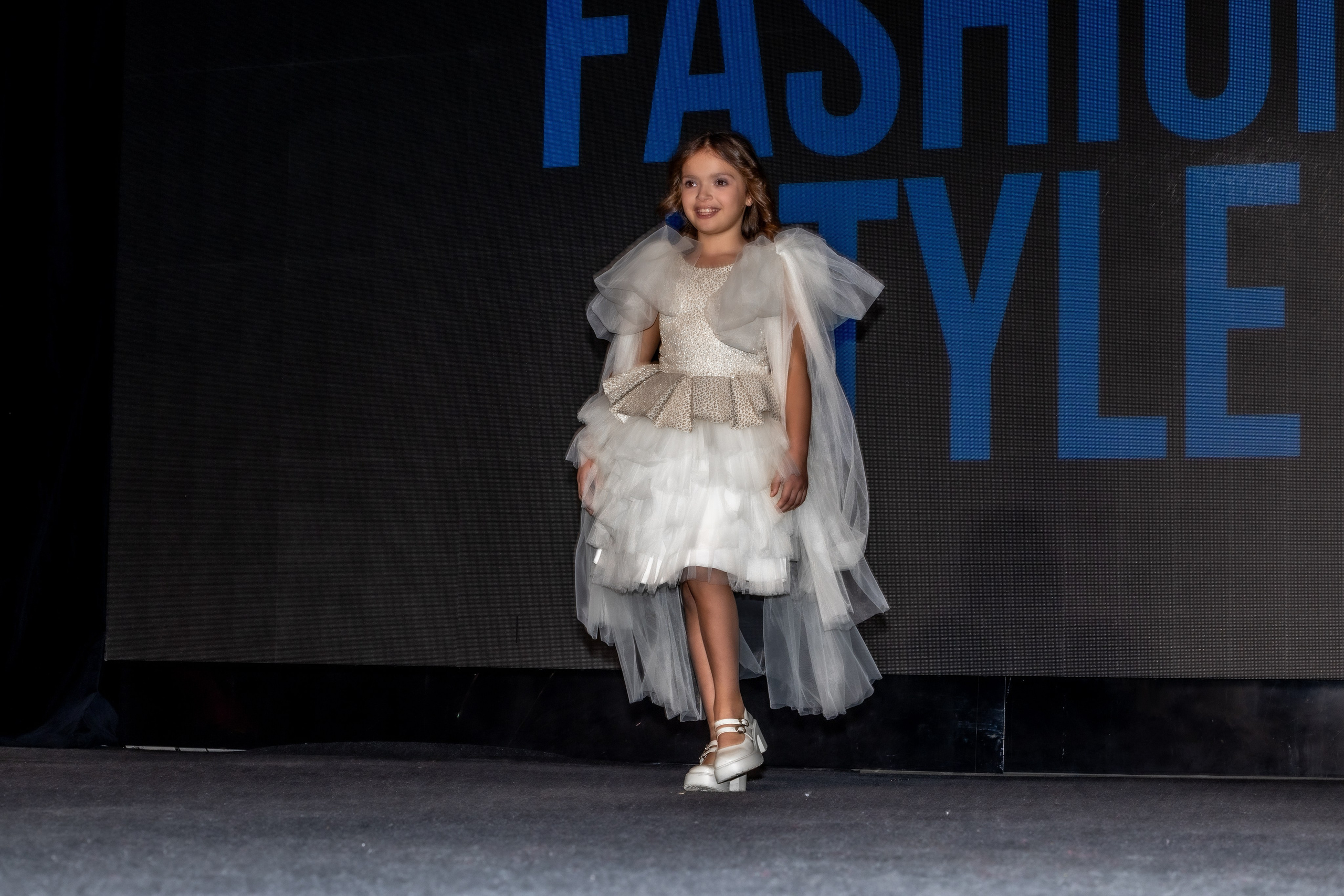 Модный показ Ассоциация дизайнеров FASHION STYLE. Студия фото, видеографии и мультимедийного дизайна в Москве Multi Frame Studio