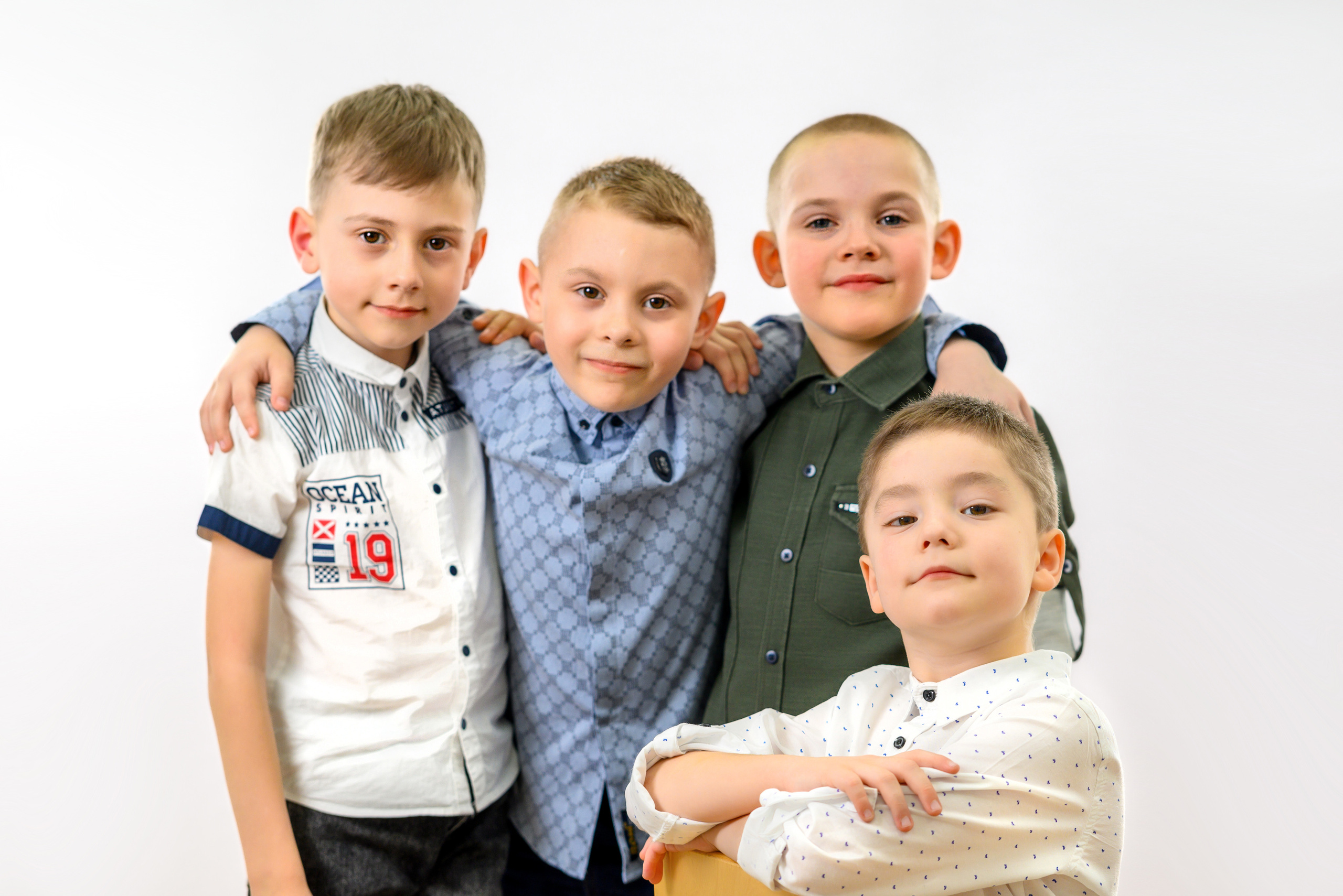 Альбомы для выпускников 1 4 9 11 классов. Выпускные альбомы в Туле и Тульской области для школ и детских садов