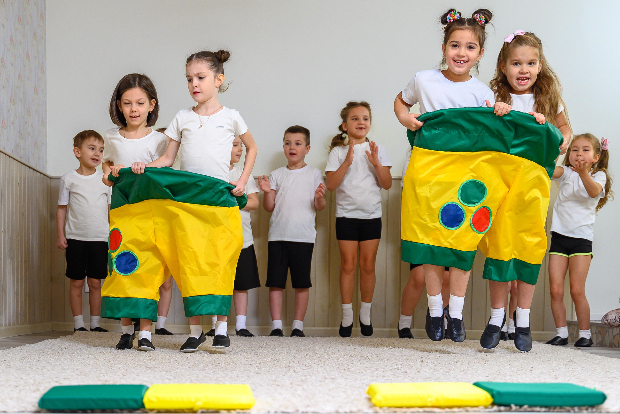 Альбомы для выпускников 1 4 9 11 классов. Выпускные альбомы в Туле и Тульской области для школ и детских садов