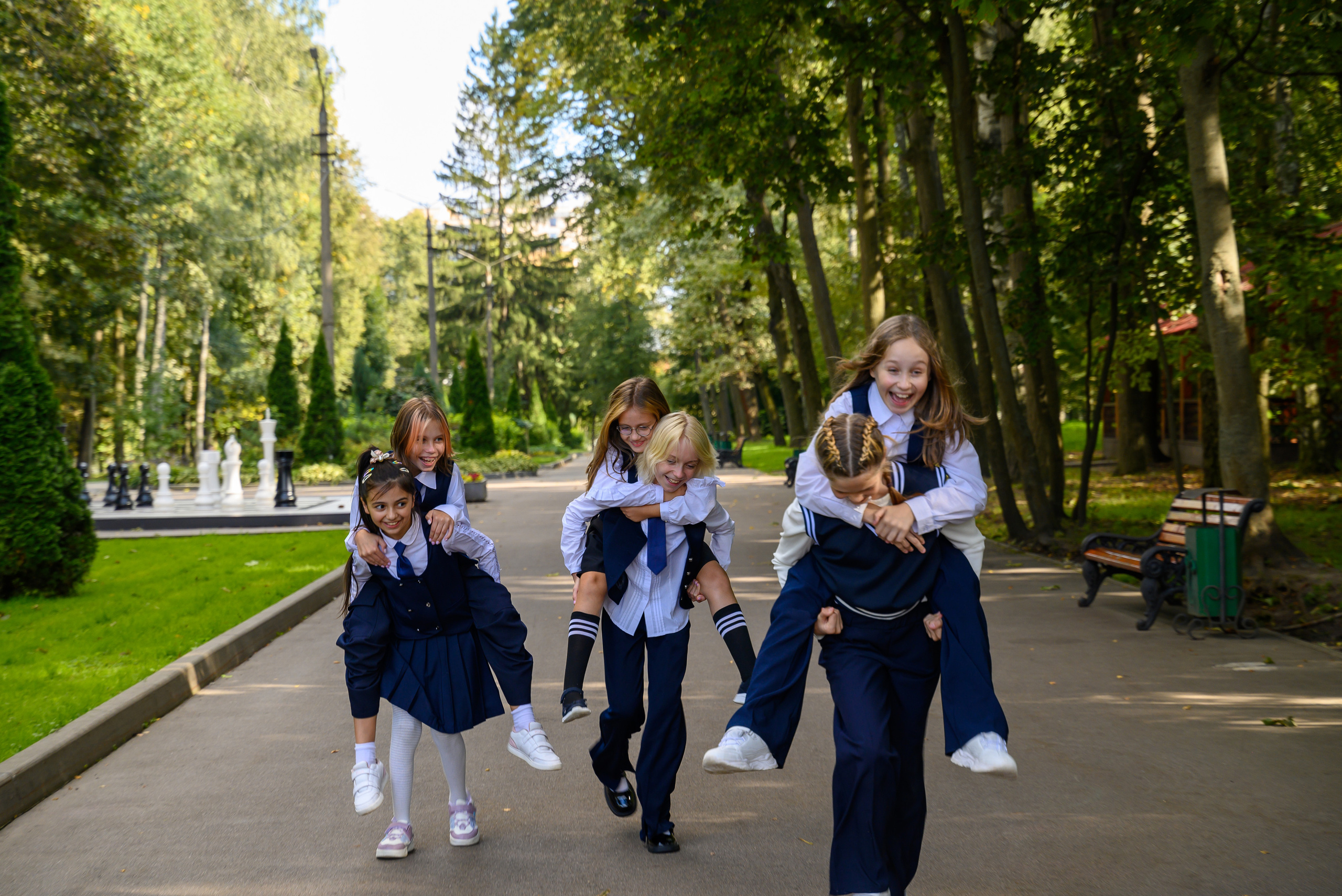 Выпускные альбомы для начальной школы в Туле. Выпускные альбомы в Туле и Тульской области для школ и детских садов