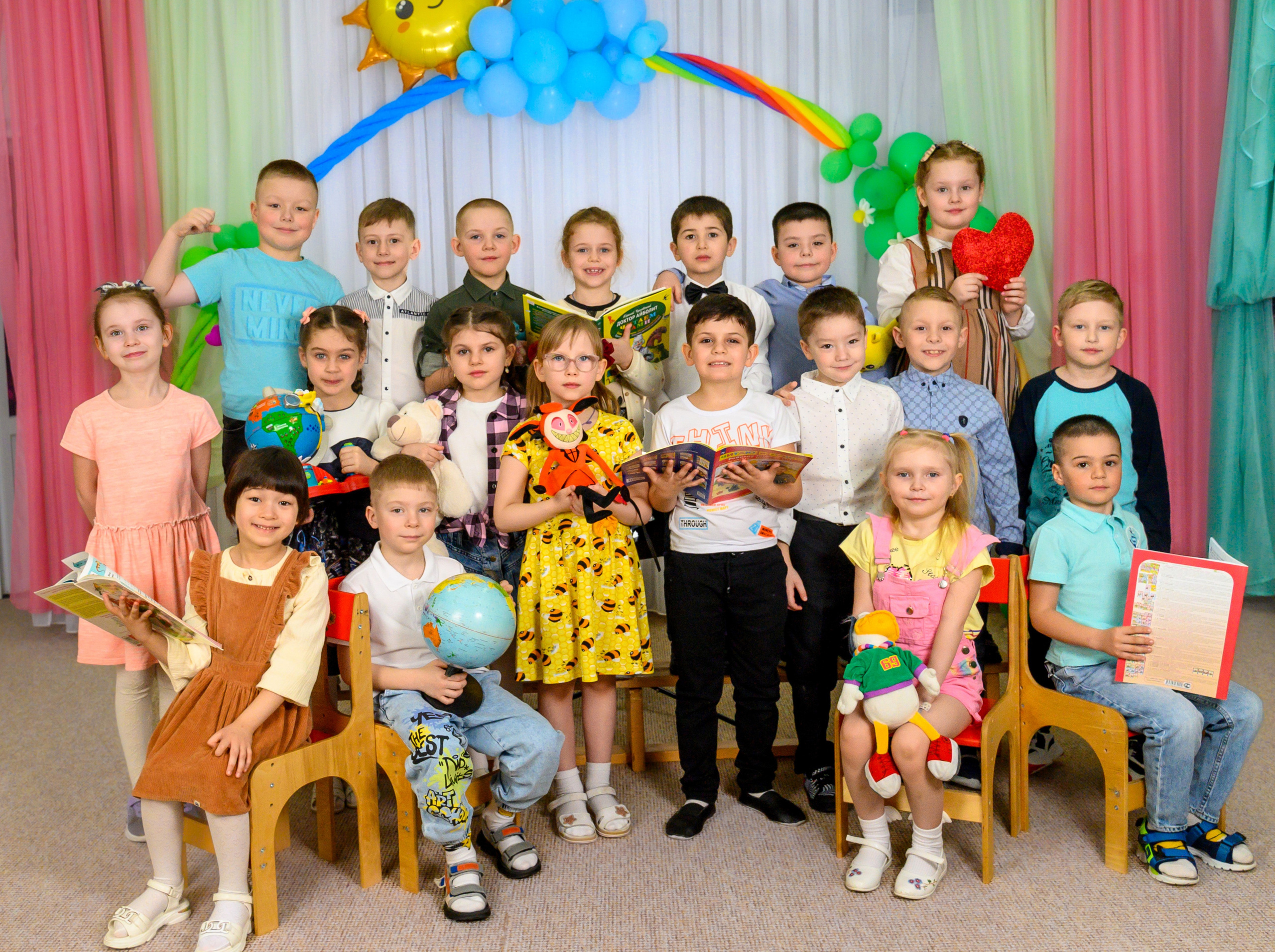 Альбомы для выпускников 1 4 9 11 классов. Выпускные альбомы в Туле и Тульской области для школ и детских садов