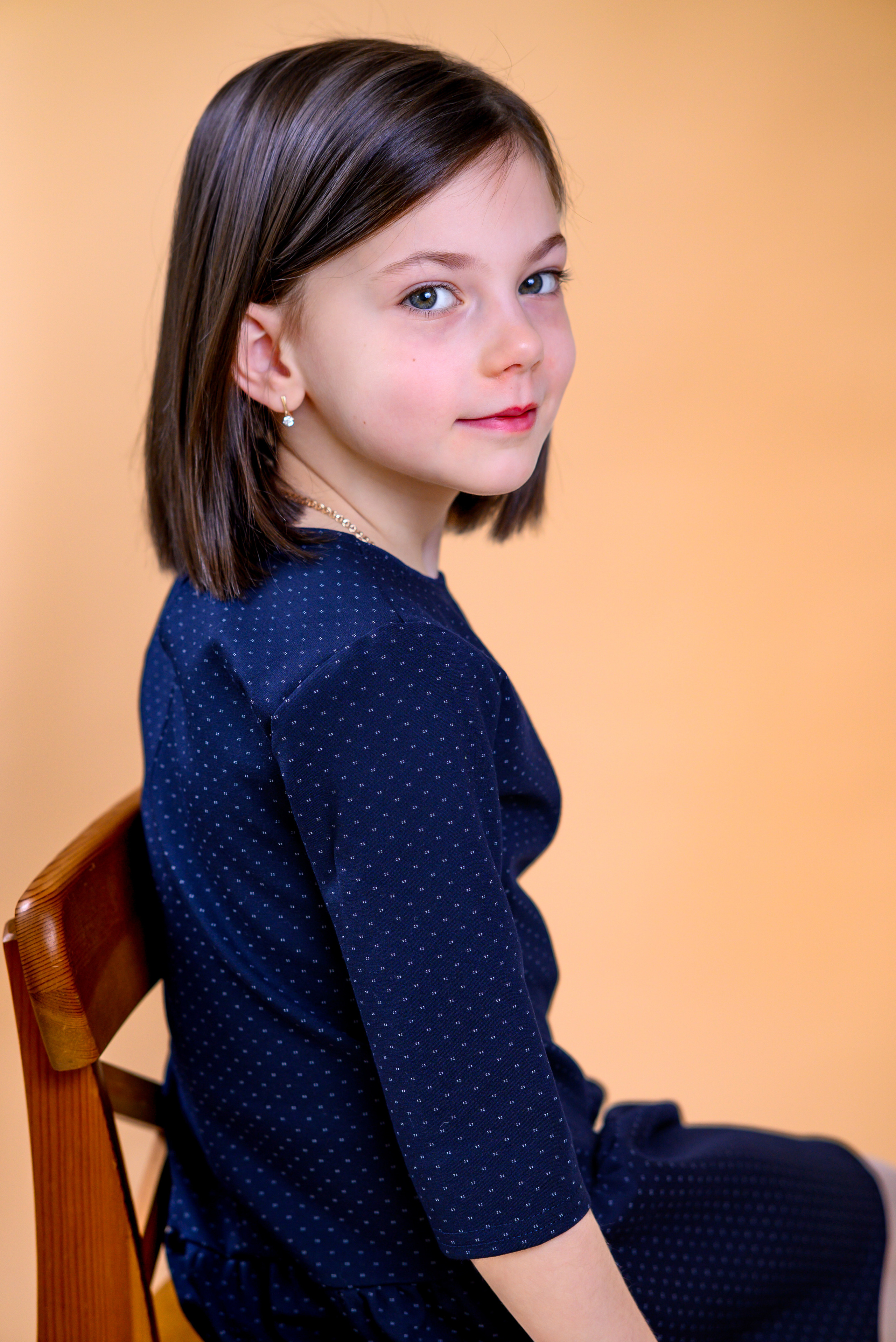 девочка модель позы