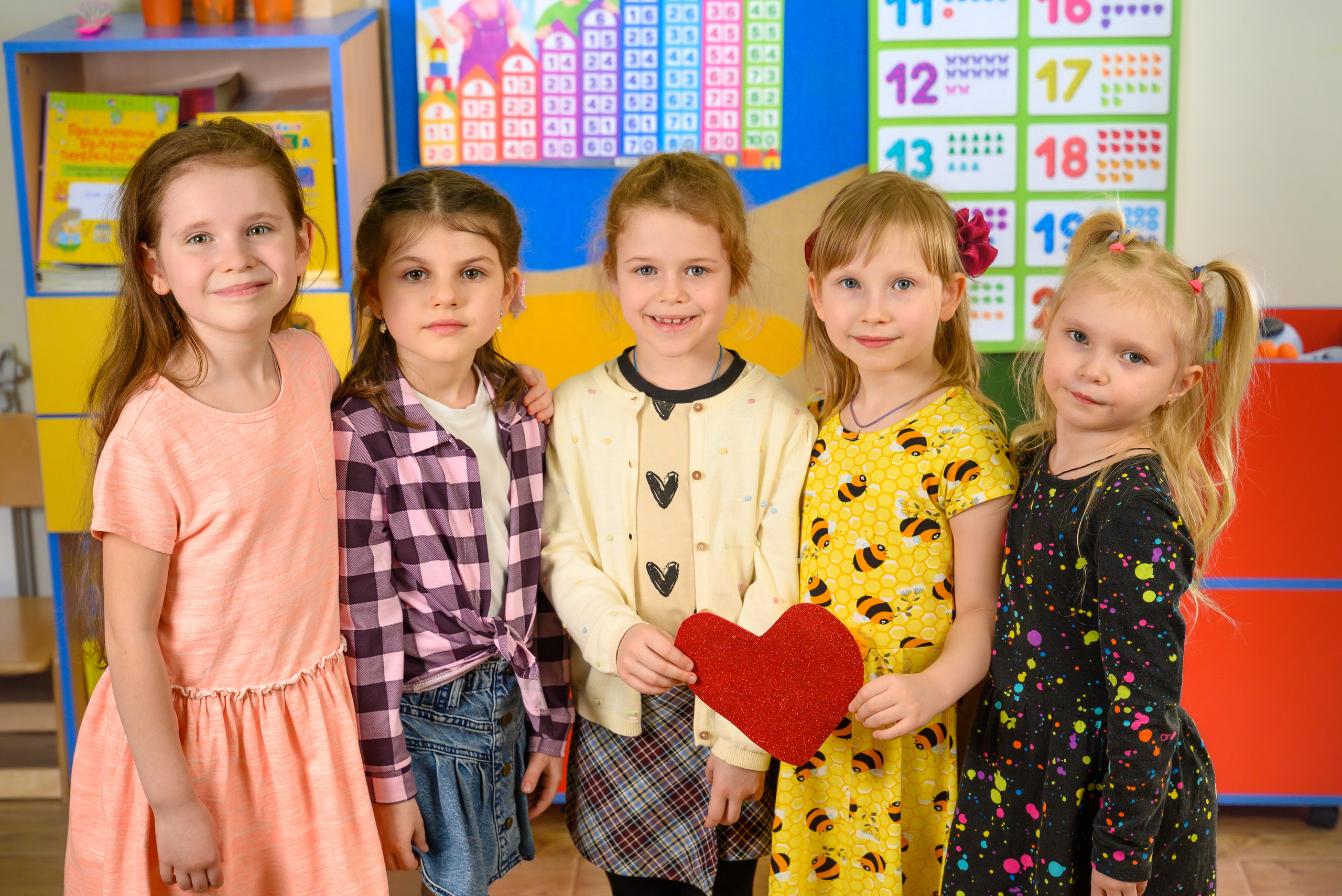 Альбомы для выпускников 1 4 9 11 классов. Выпускные альбомы в Туле и Тульской области для школ и детских садов