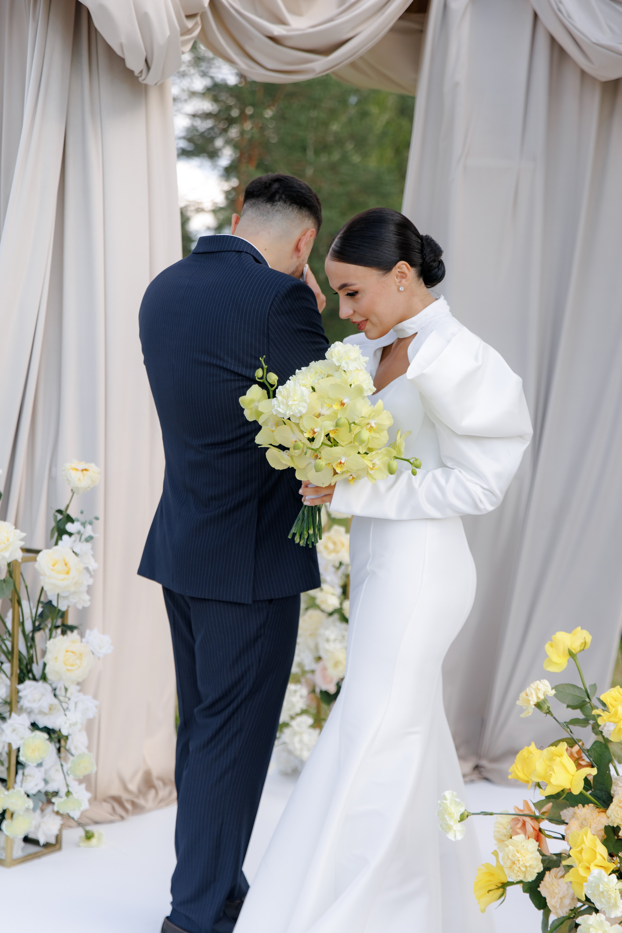 Свадьба в Ярославле — серия парк отель Мазай, фуршет, выездная регистрация, свадьба под открытым небом | Портфолио. Свадебный фотограф в Москве, Ярославле Виталий Квант