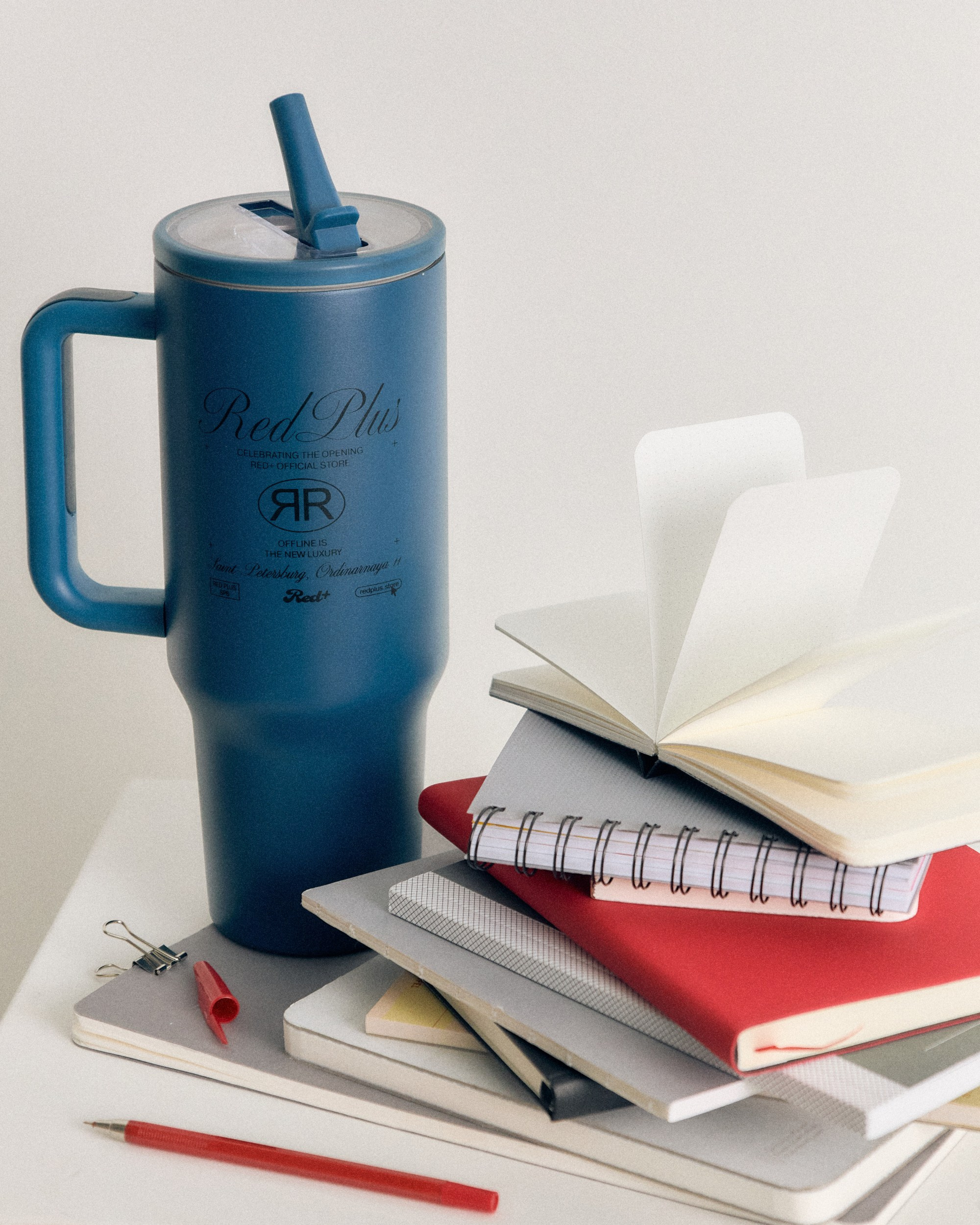 Red+. Креативный продюсер / сет—дизайнер