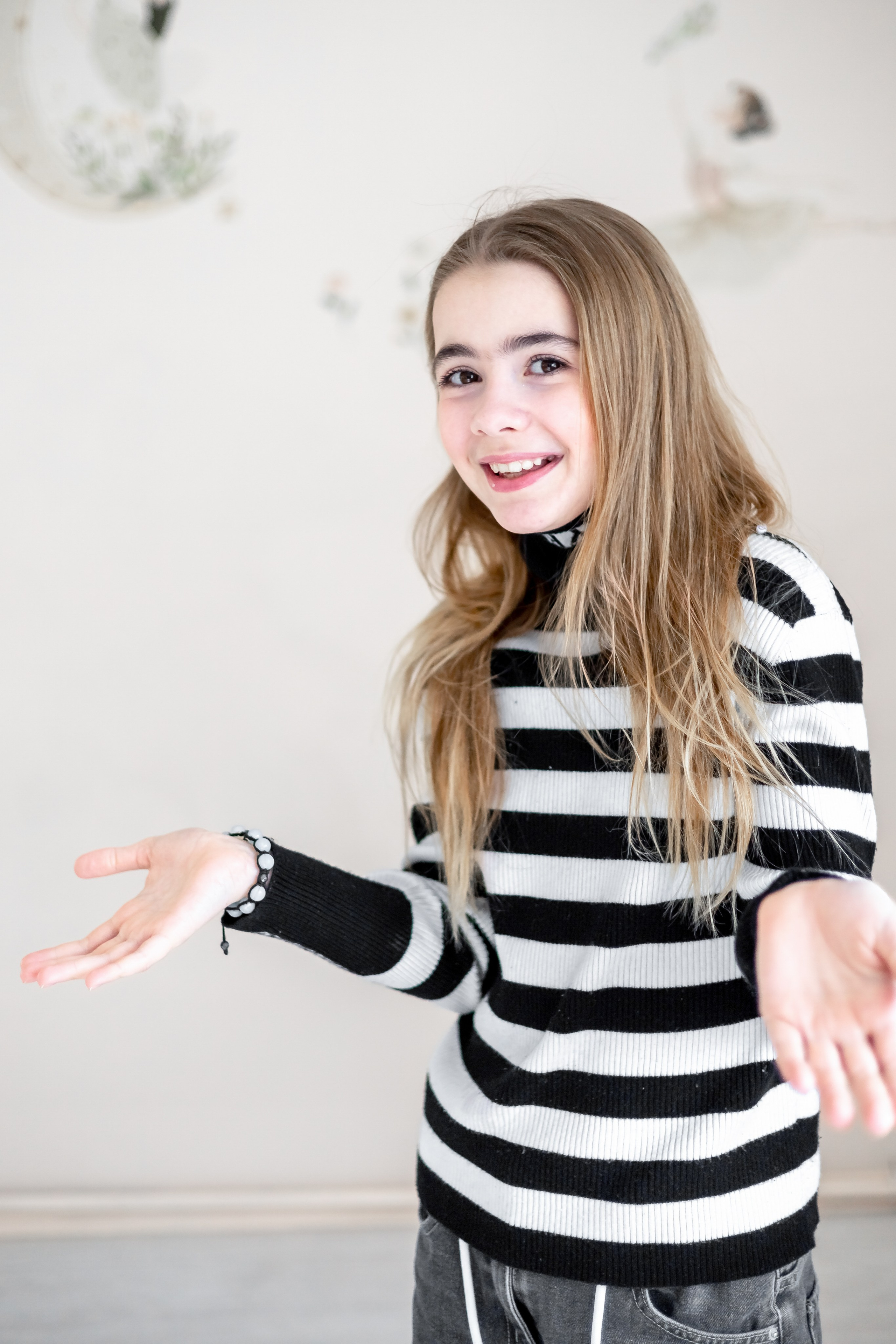 Мастер-класс макияжа для Полины и Лизы. Школа для девочек во Владивостоке — Само Совершенство