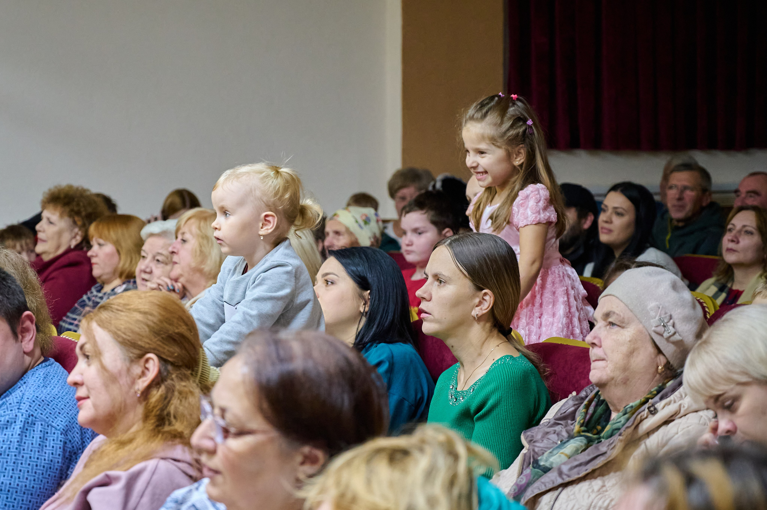 Концерт в ДК с. Виноградное. Жизнь курорта Кабардинка в фотографиях