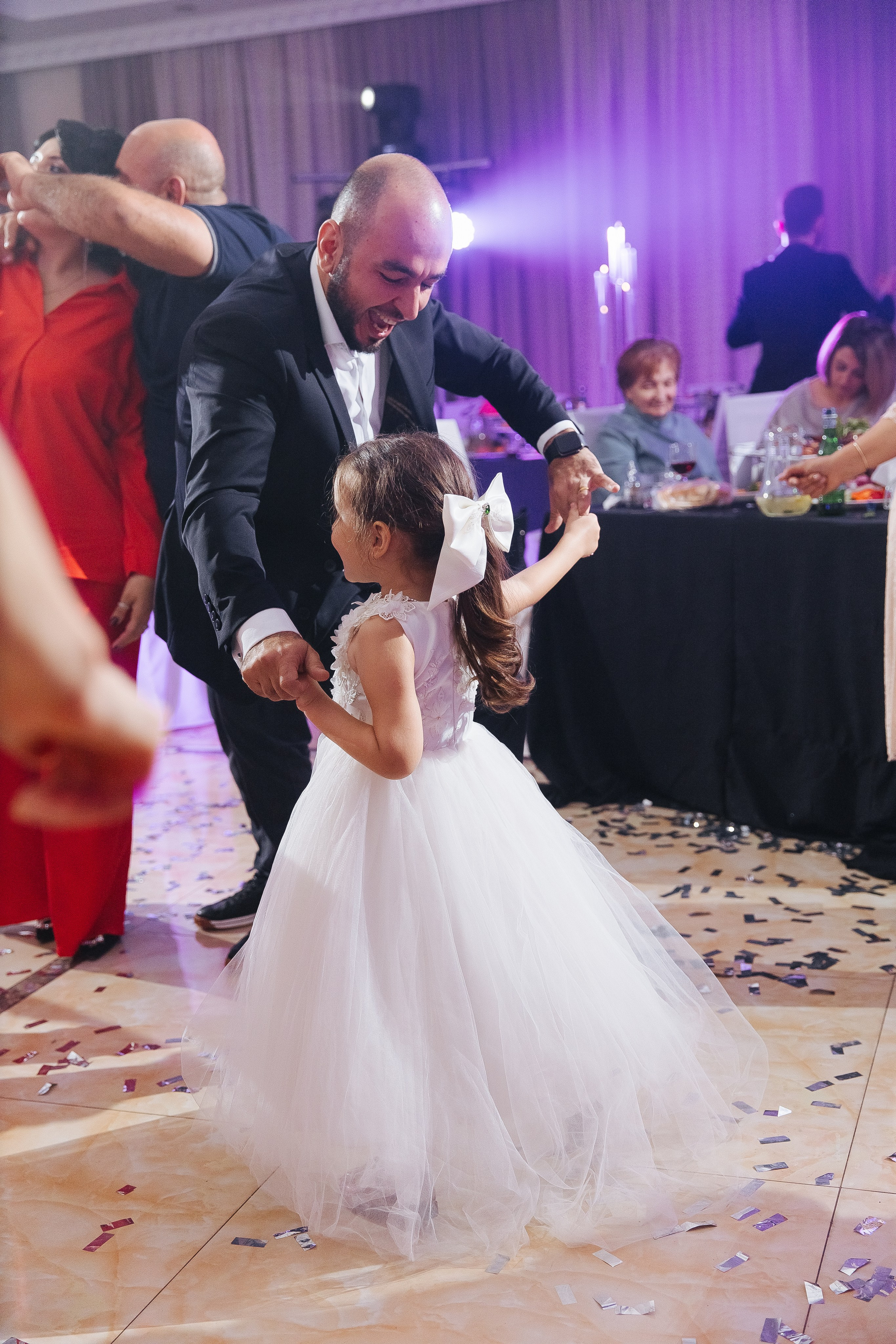 Ани и Назели. 35&5 День рождения, «Янтарь». Фотограф в Красноярске Надежда Воскресенская