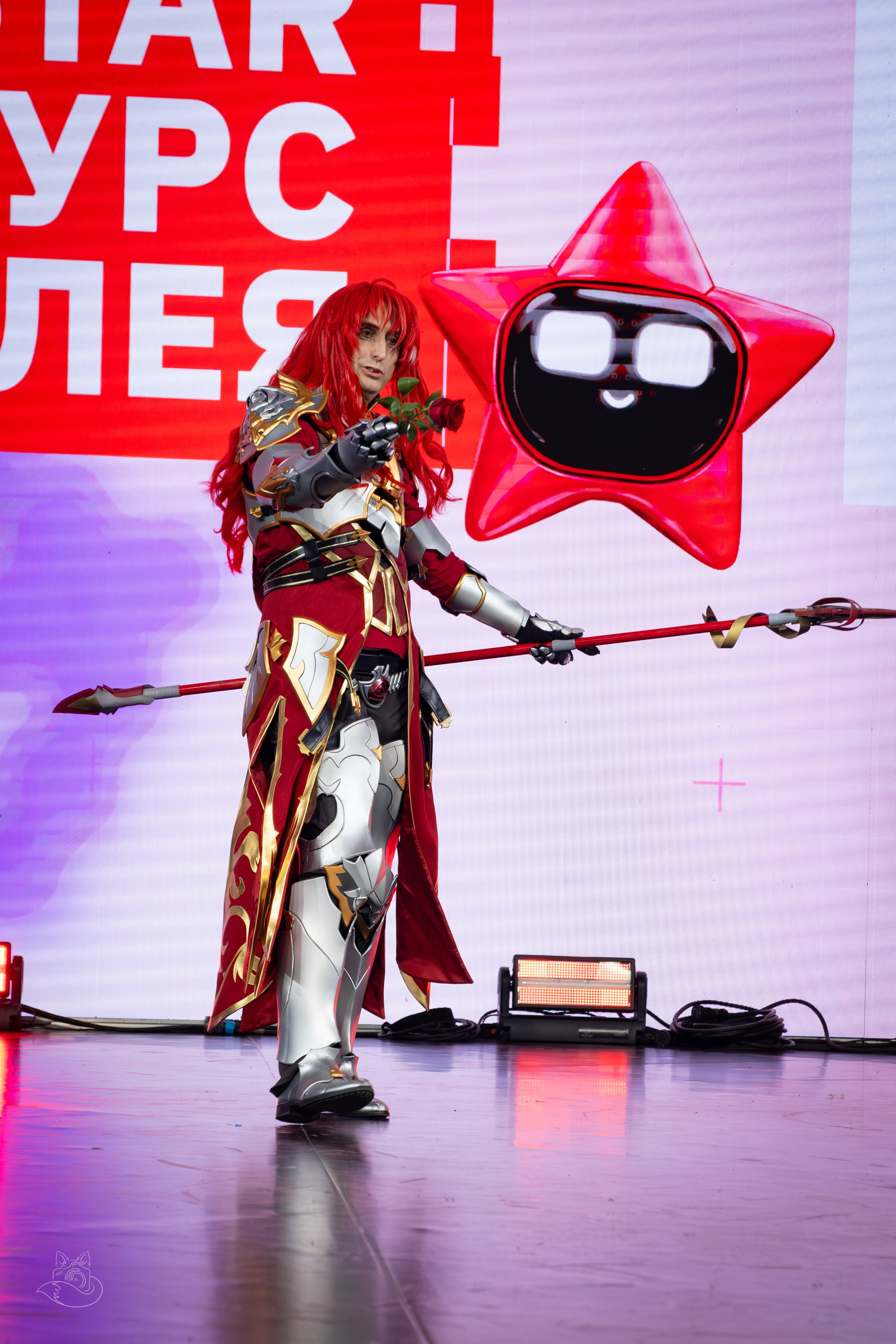 Сцена РЭД ЭКСПО 2024. Косплей фотограф