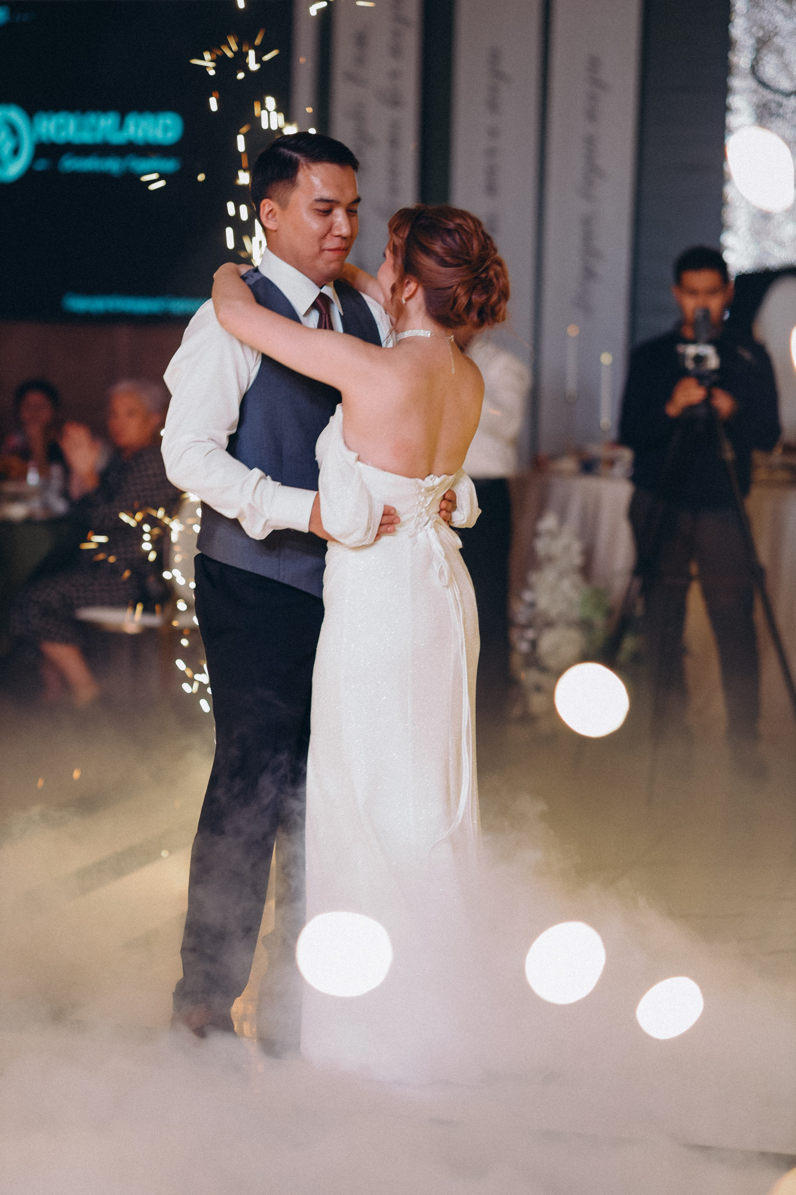 Свадебная. Фотограф в Жезказгане. Графический дизайнер