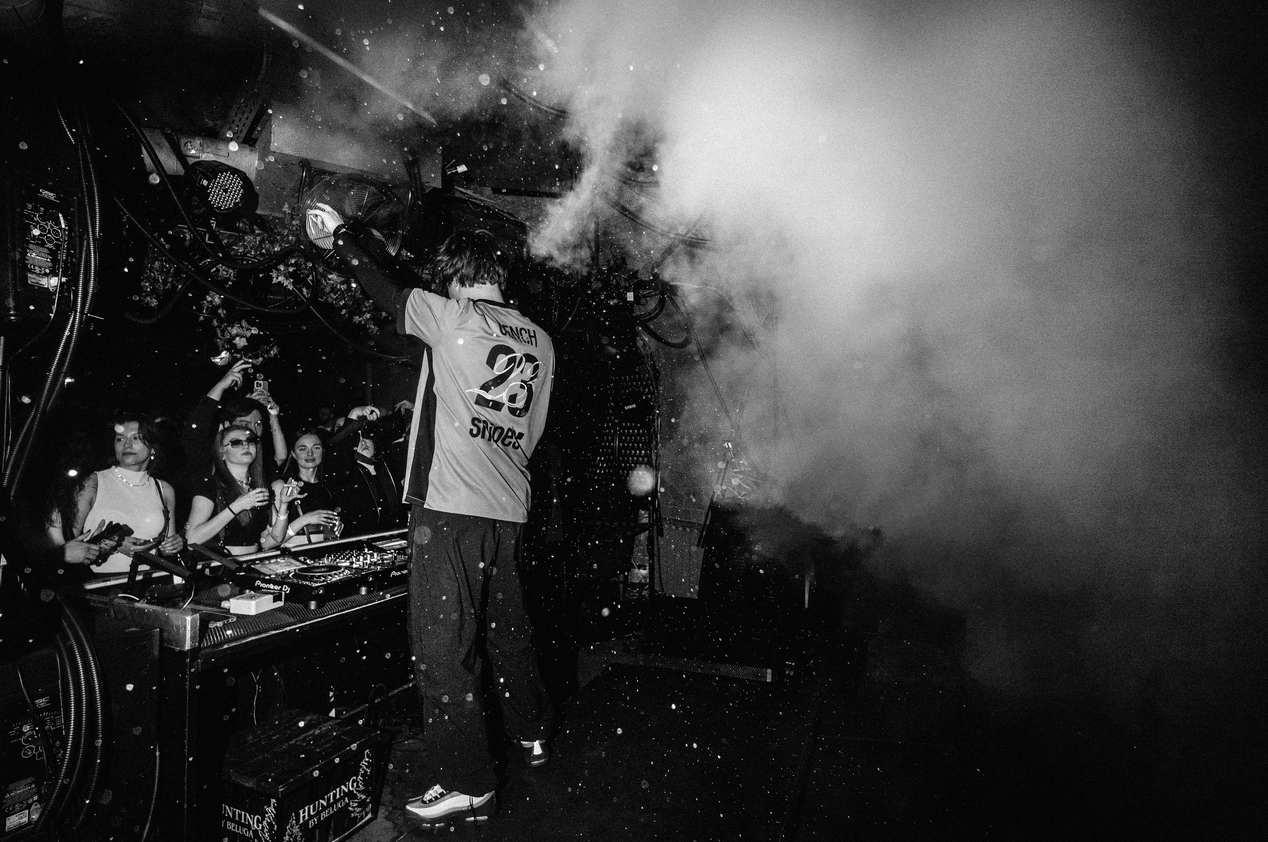 «Семья» х NIMAN / 2025. Саша Копылов, фотограф в Казани