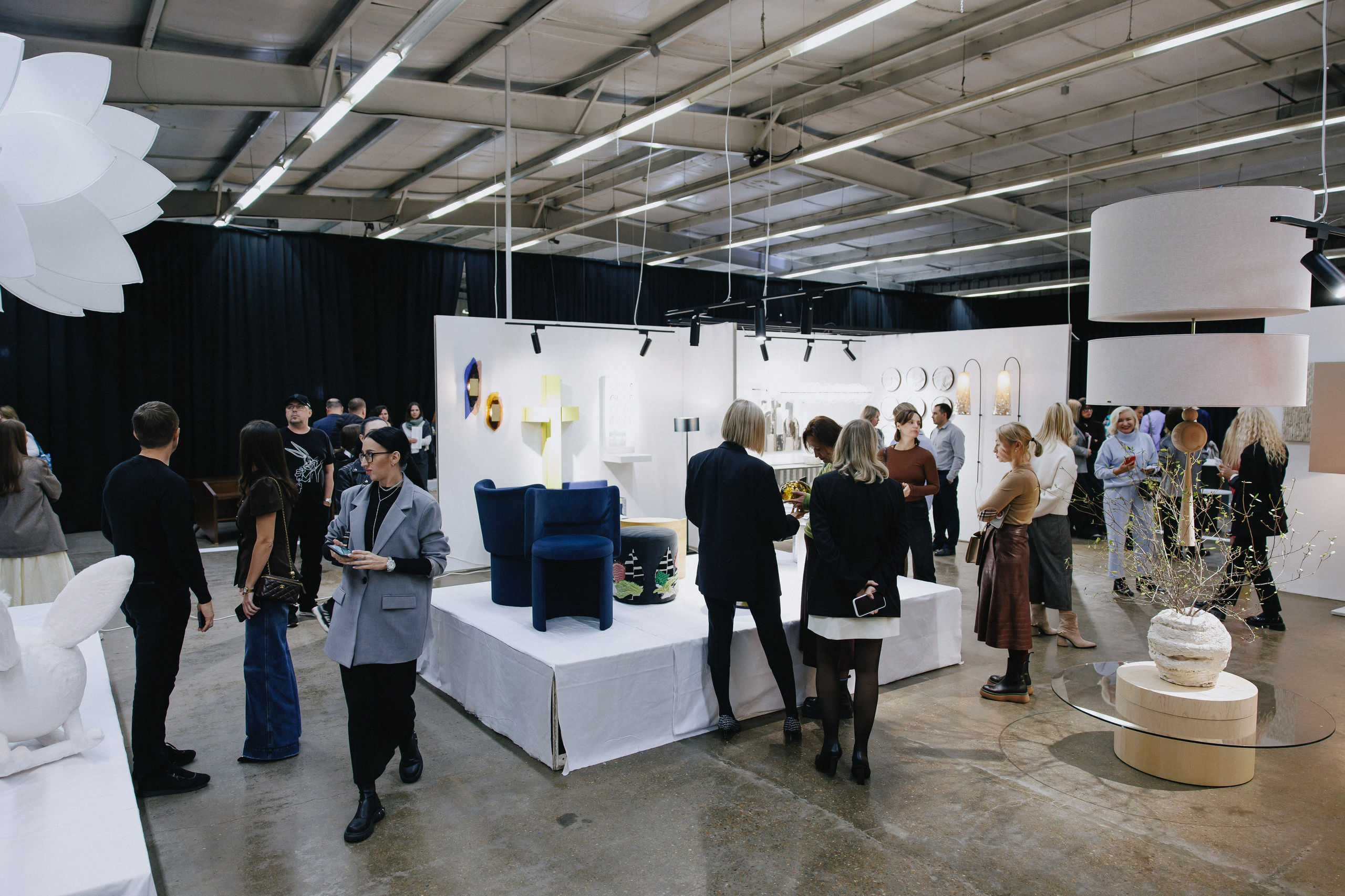 Выставка СТО ВЕЩЕЙ В ИНТЕРЬЕРЕ. Фотограф Иркутск Антипин Сергей