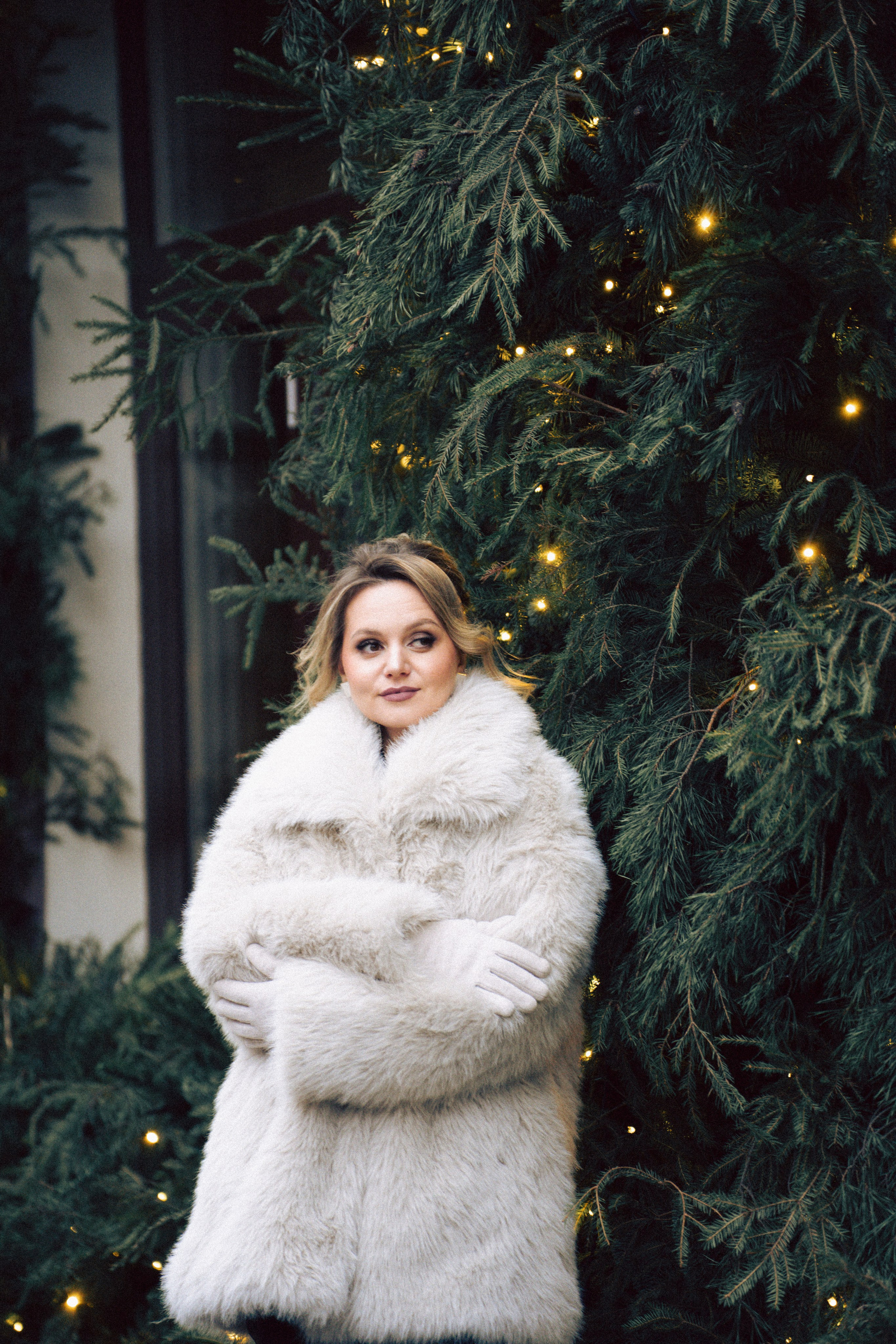 НОВОГОДНЯЯ ФОТОСЕСИИЯ В СТУДИИ ДЛЯ ДЕВУШКИ И ПРОГУЛКА ПО ЧЕРНЫШЕВСКОЙ. Профессиональный фотограф, Санкт-Петербург — Виктория Богомолова