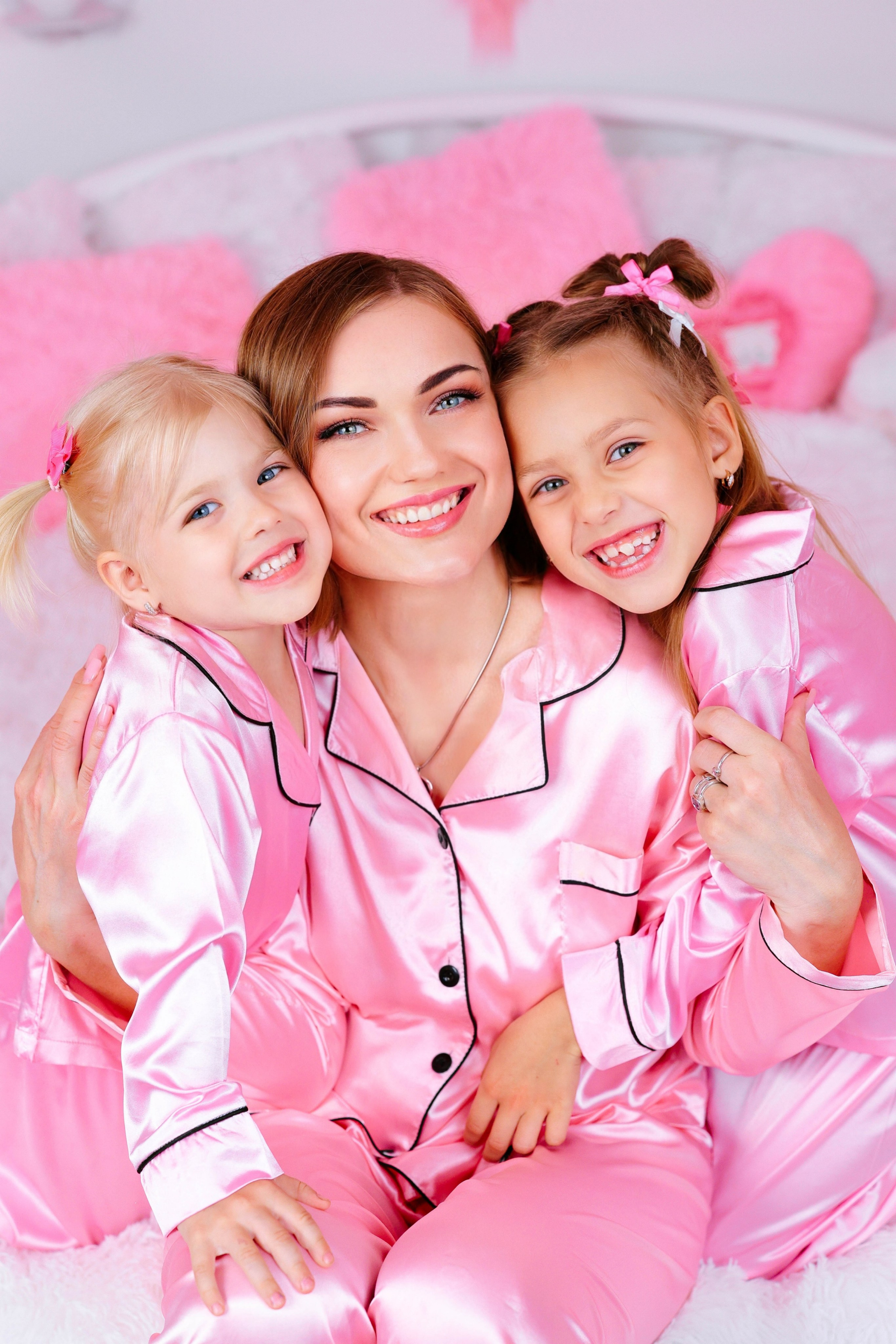 РОЗОВАЯ КОМНАТА