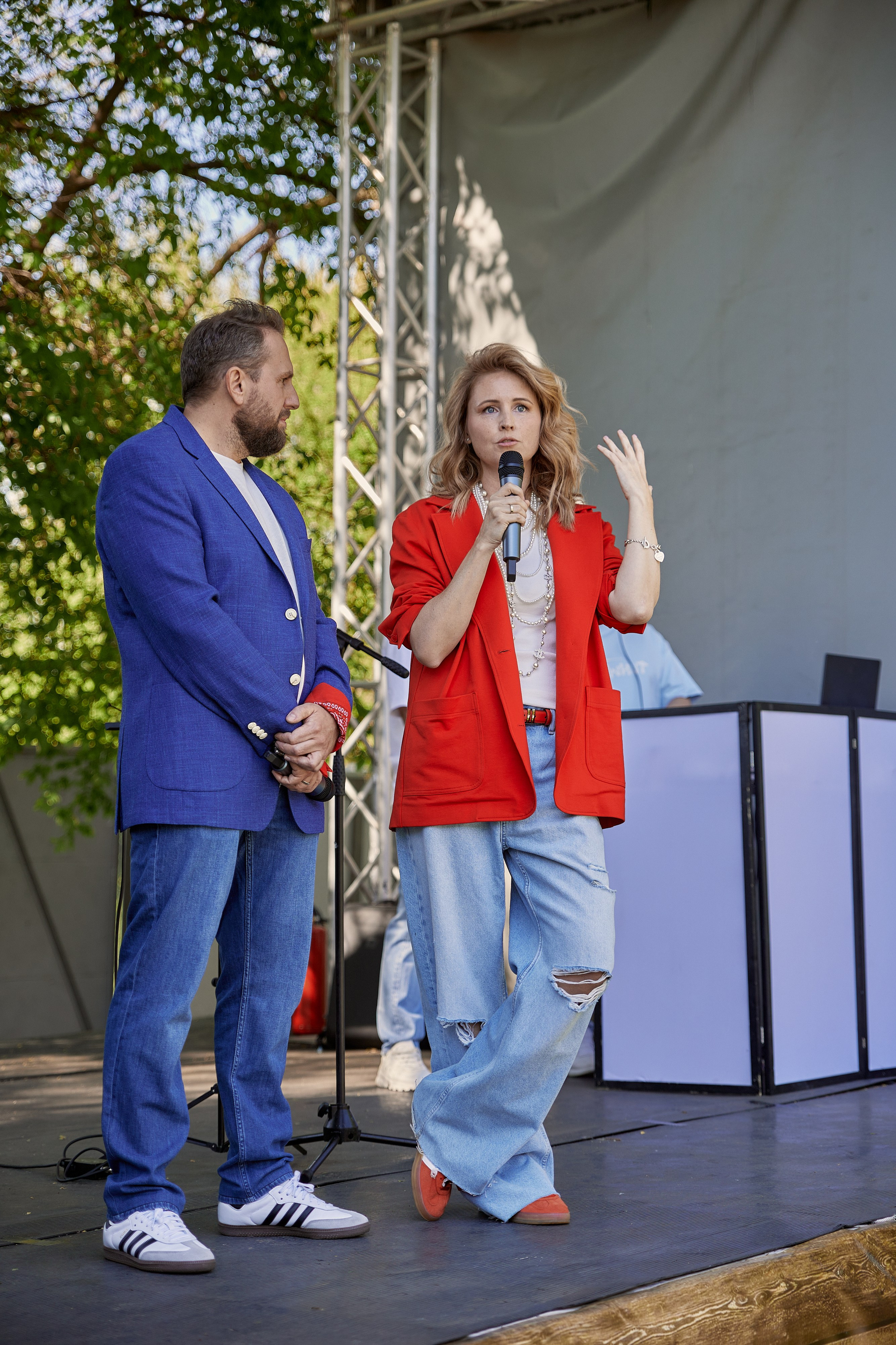 Выпускной Karneeva.online 2024. Репортажный и семейный фотограф Ухова Наталья в Москве