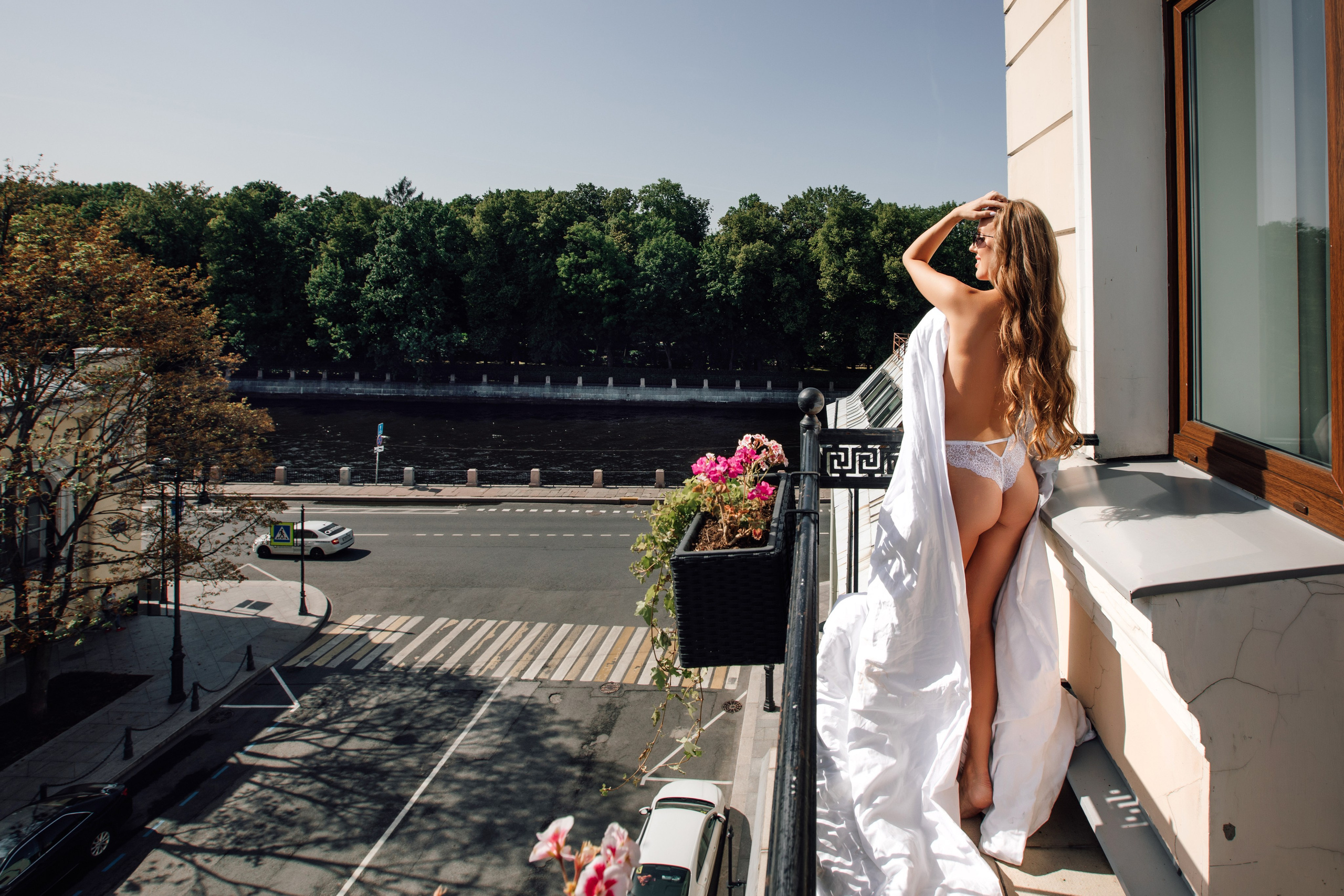 Сборы в Dom Boutique Hotel 5* и прогулка. Свадебный и семейный фотограф в Санкт-Петербурге и Сестрорецке