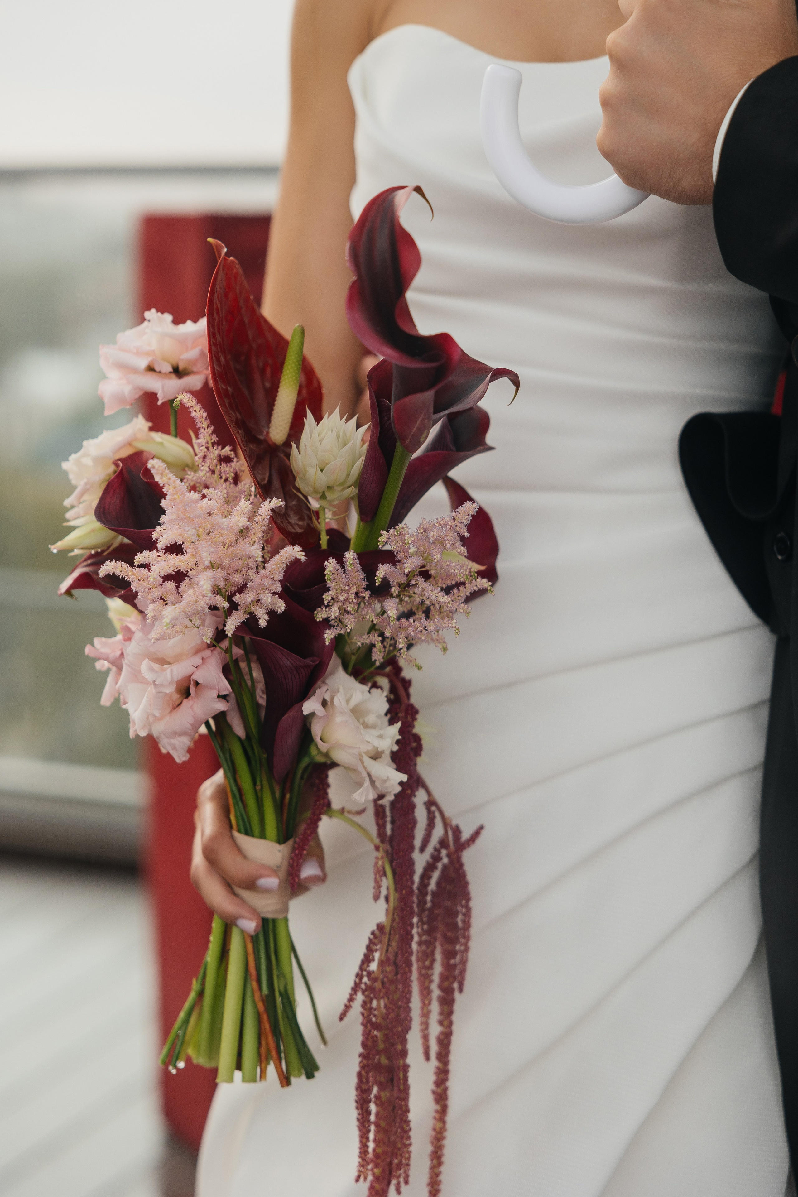 Rain falls down. Главная