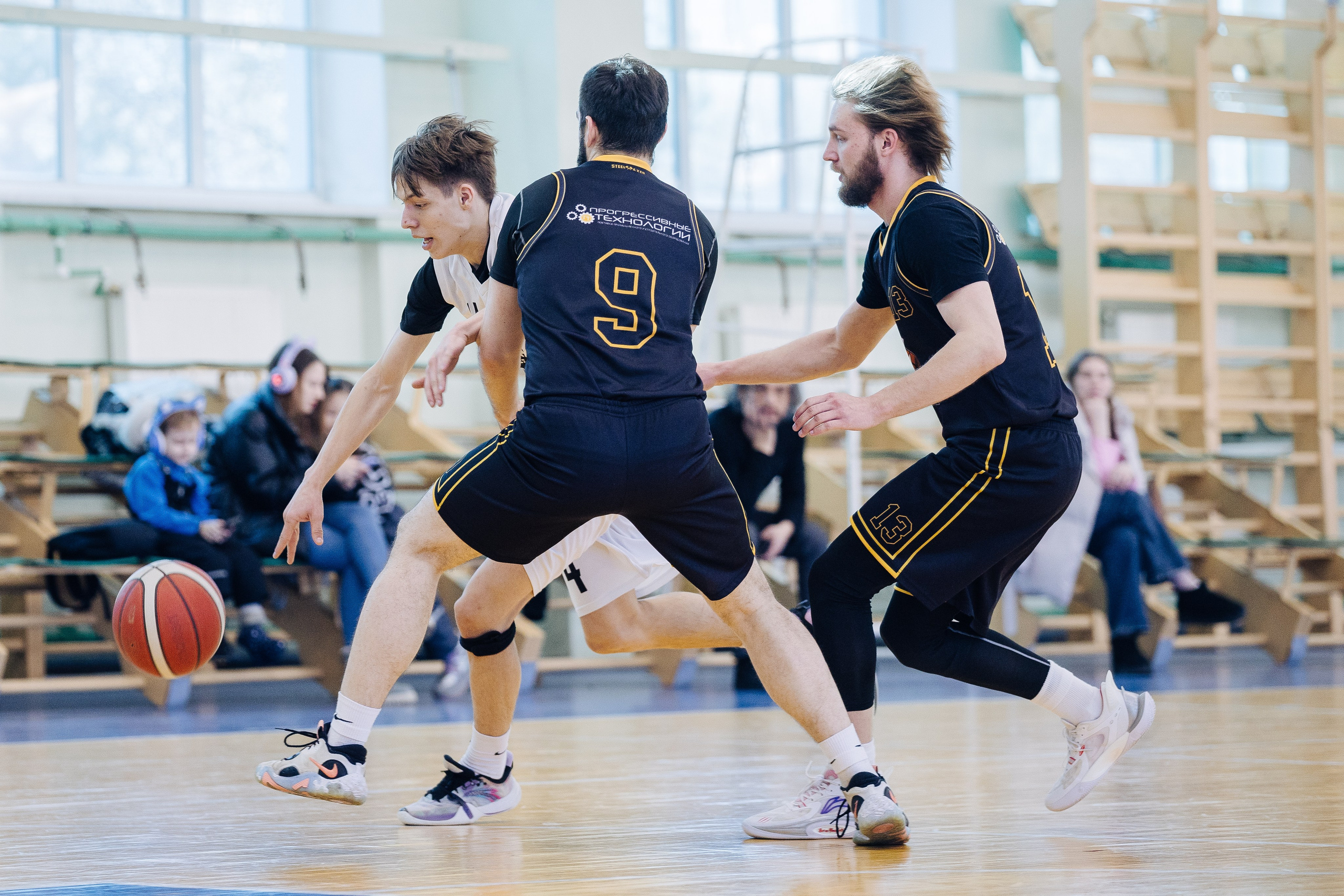 Любительский Чемпионат Магнитогорска по баскетболу // 09.02.25. Денис Прохоров Фотограф в г. Магнитогорск