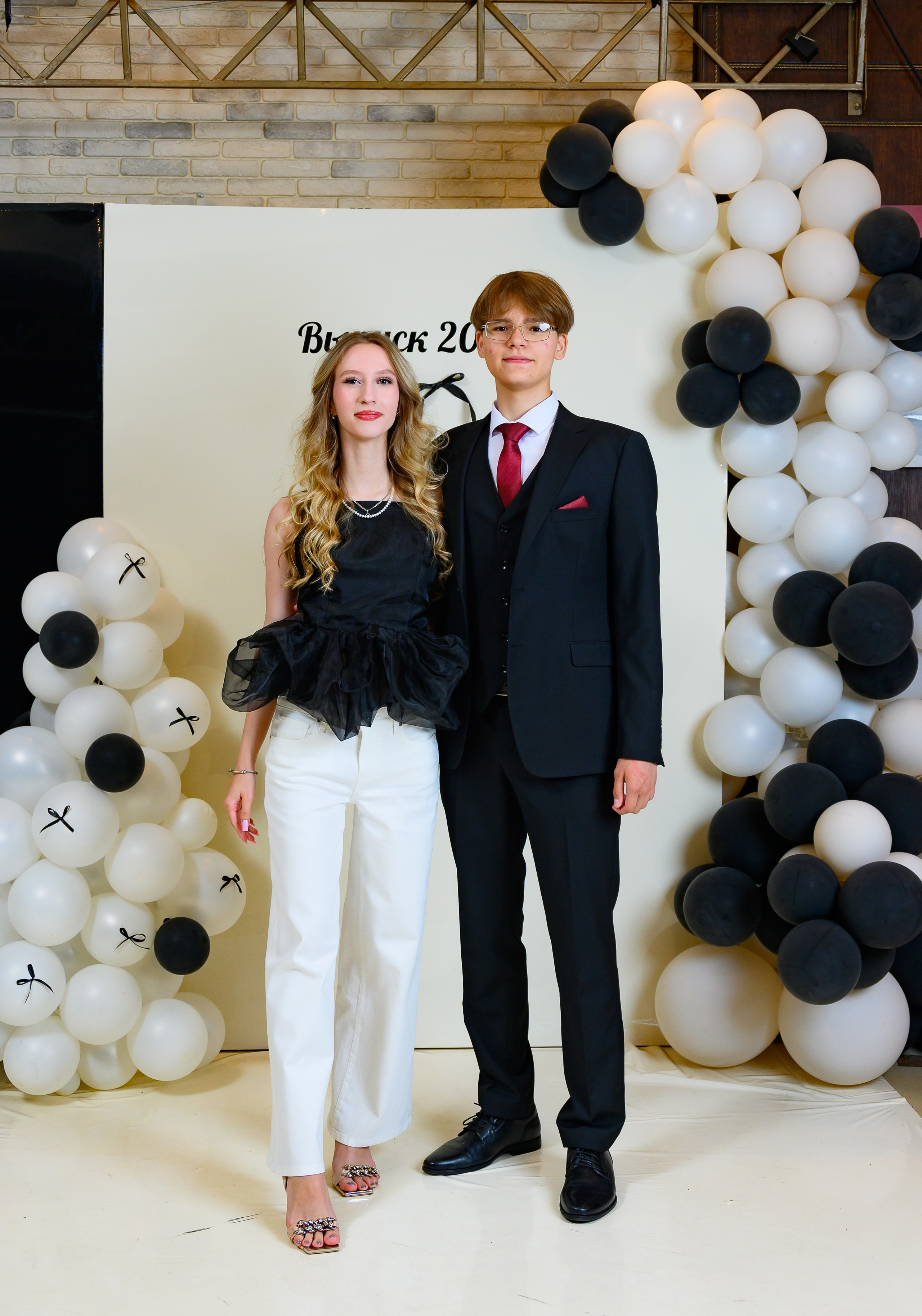 Выпускной 2025 11 кл. Семейный и детский фотограф в Новороссийске Лебедева Елена