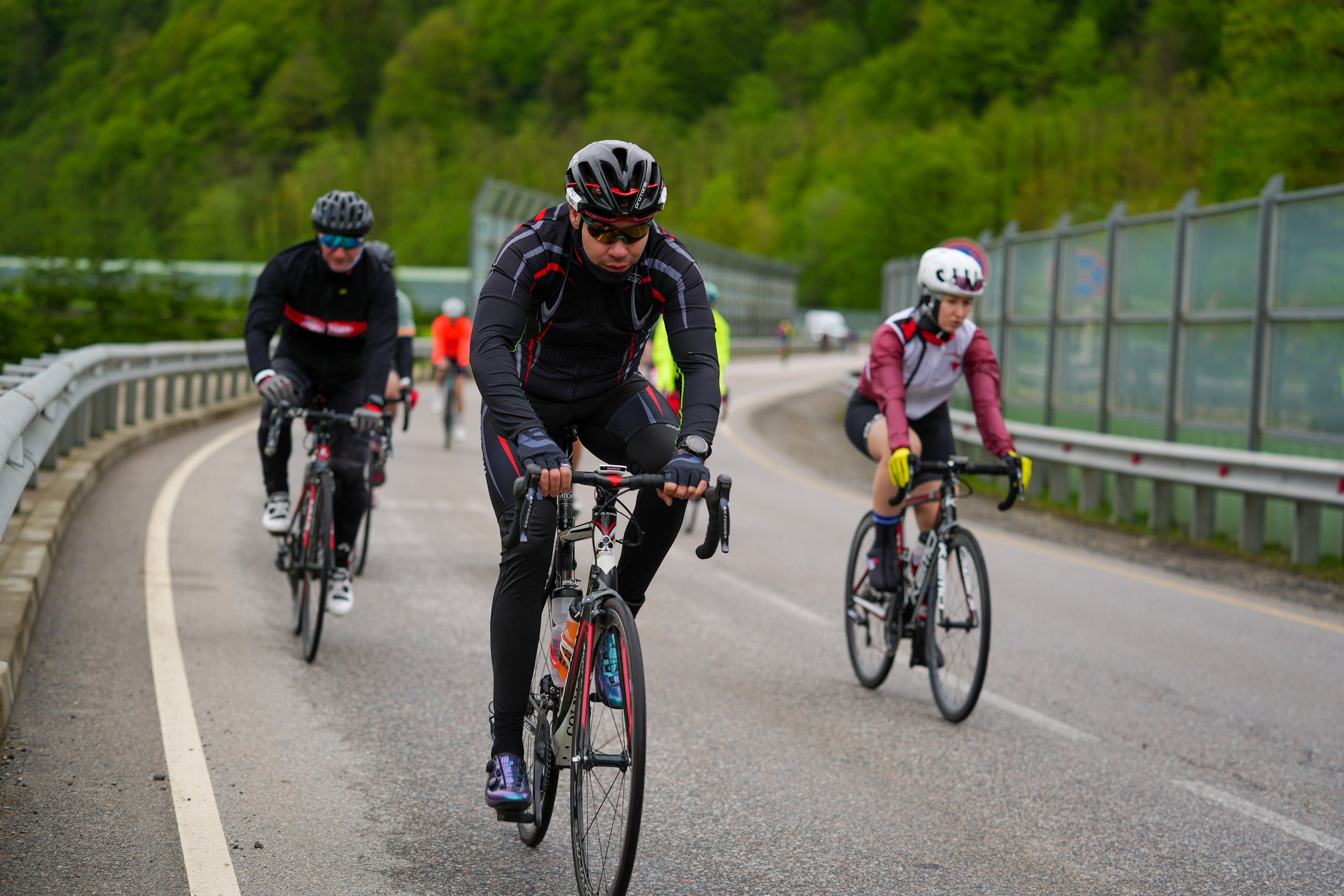 Велогонка «Три горы» на курортах горного кластера Красная Поляна. Репортажный фотограф в Красной Поляне и Сочи Павлюченко Екатерина