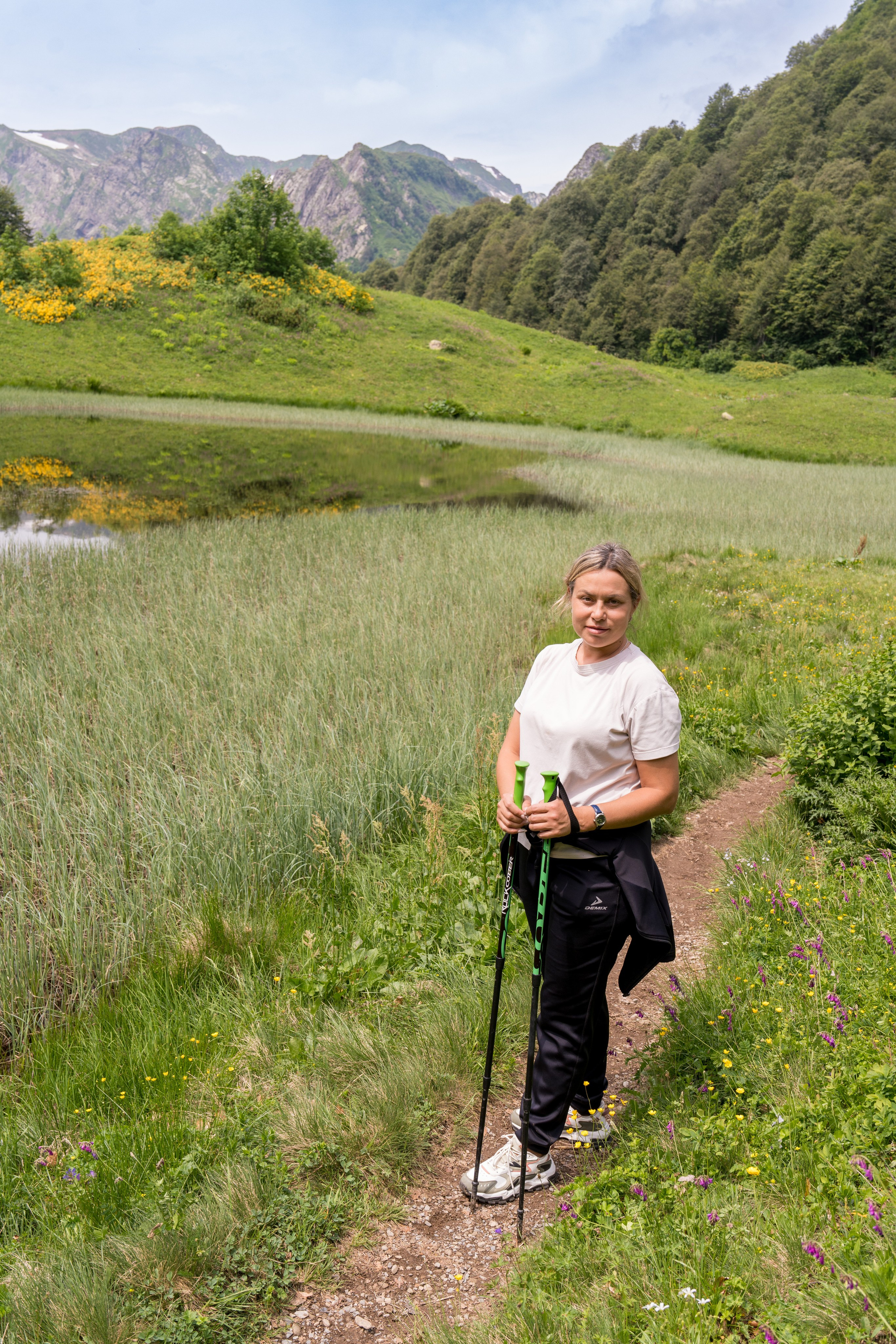 MICE мероприятие для компании «Доставка морем»: хайкинг к Ачипсинским водопадам. Репортажный фотограф в Красной Поляне и Сочи Павлюченко Екатерина