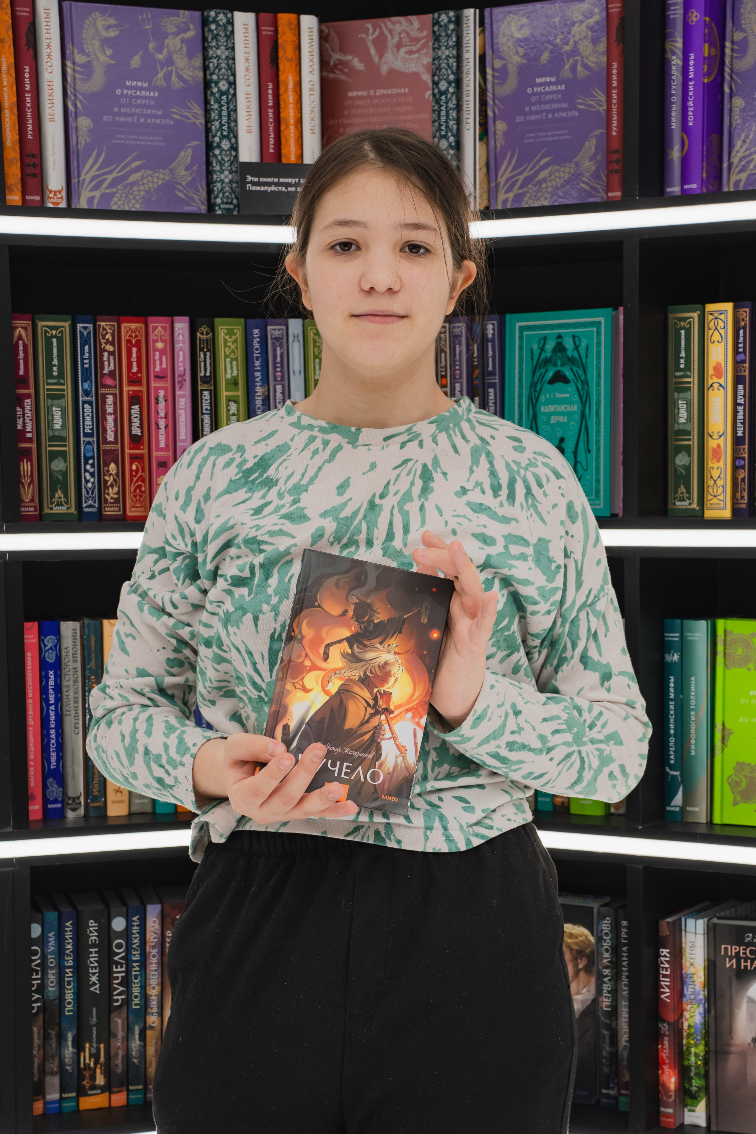 МИФ Non/fictio№ 2025 стенды. Репортажный фотограф Анастасия Рубцова