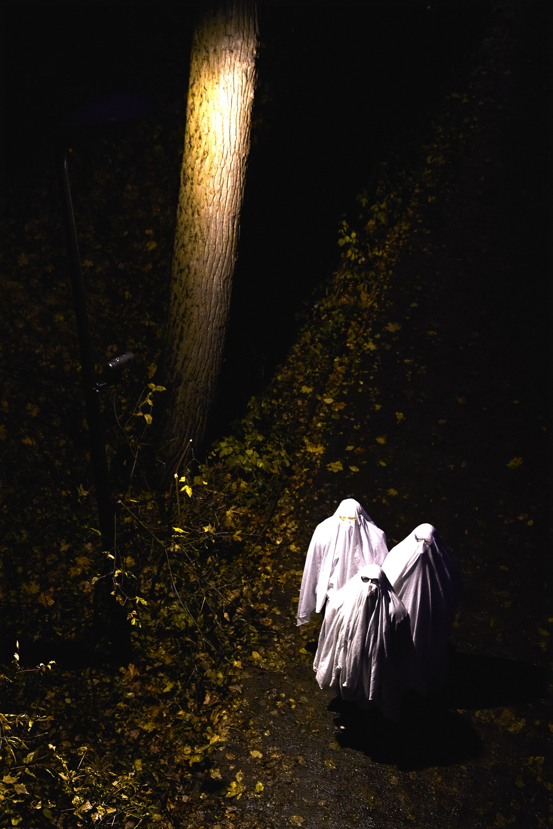 Tears falling down at the patry // 31.10. Simpleand1