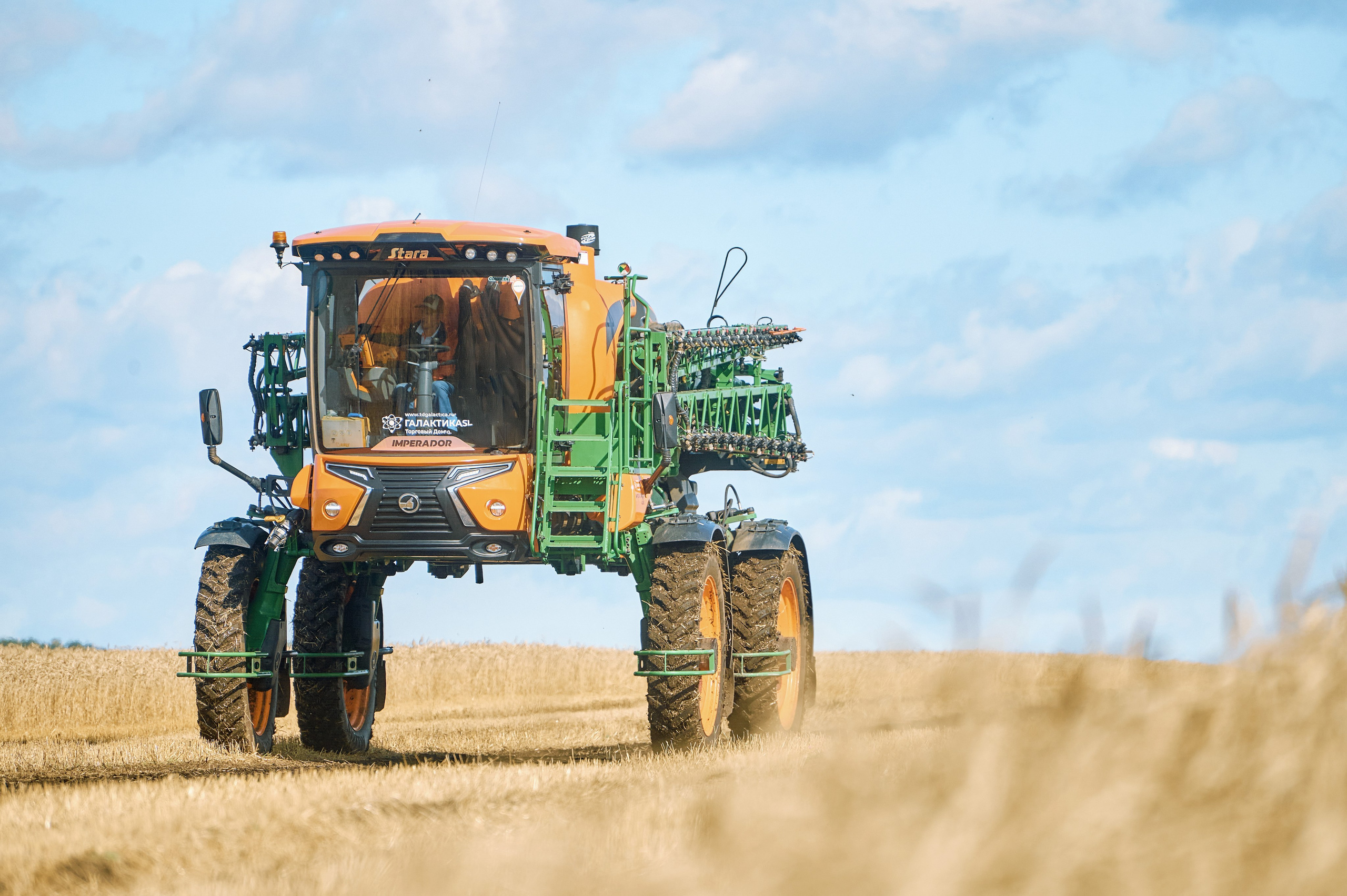 Портфолио репортажной фотосъёмки: сельхозтехника "Галактика". Фотограф Яковлев Роман — Красноярск