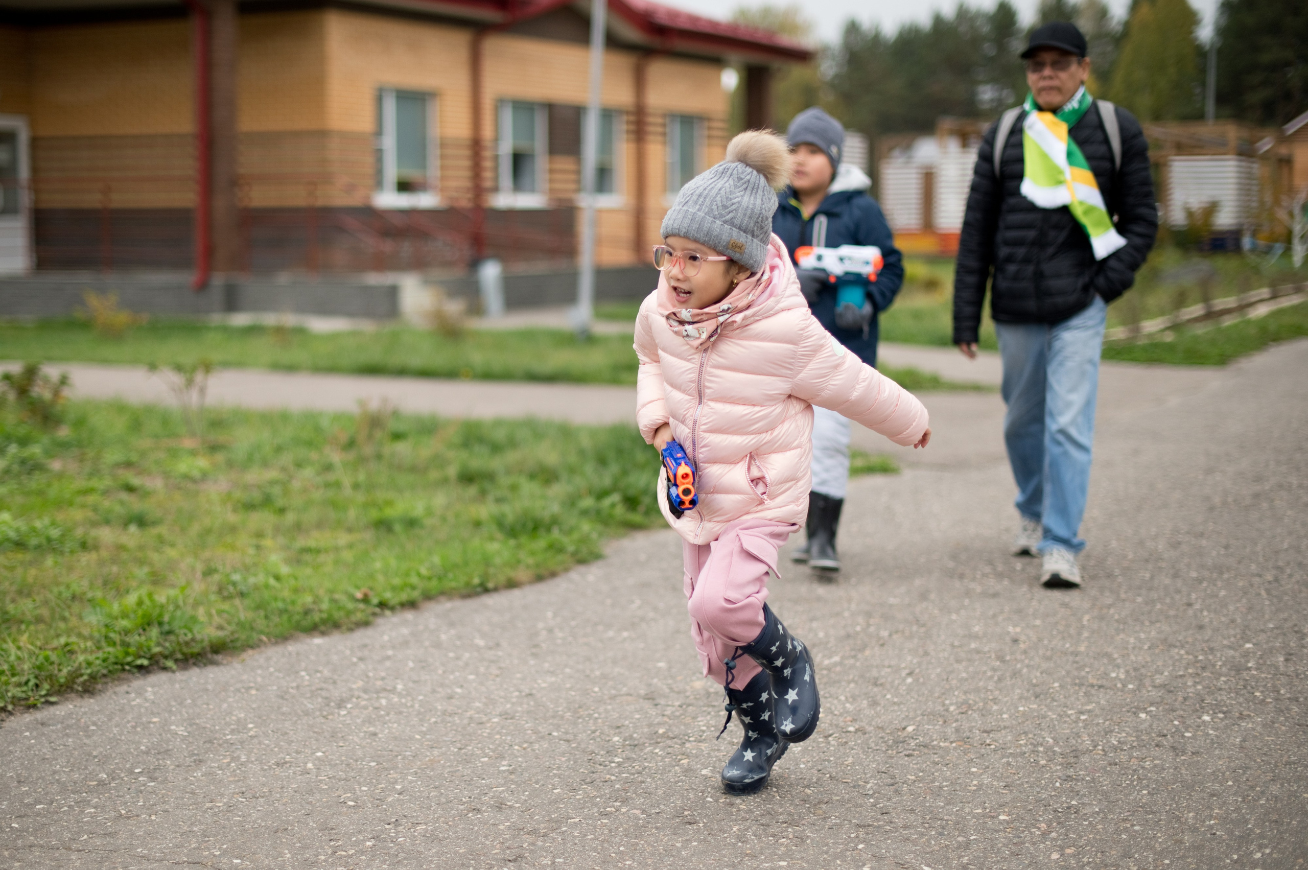 Посадка деревьев в рамках акции Зарубежнефть. Репортажный фотограф и видеограф Слава Думчев. Тимбилдинги, отчетники, корпоративы