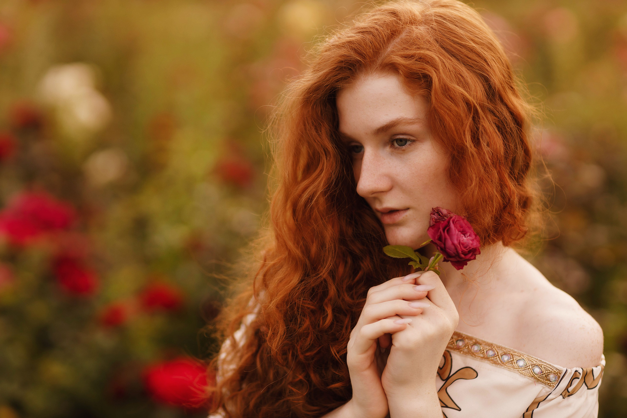 Фотосессия на заливе с Татой в платье от Ирины Павловой. Портретный и репортажный фотограф в Чебоксарах Андриян Чаркин