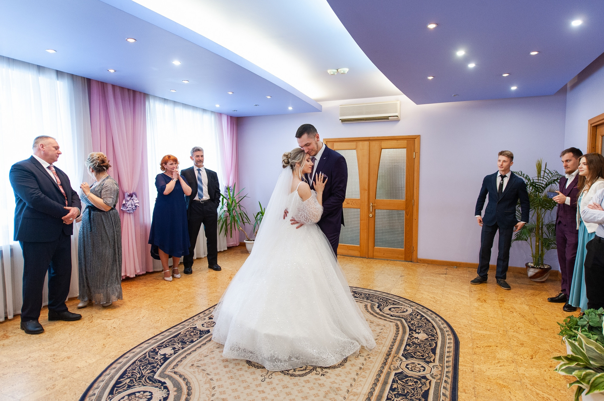 Студийная зимняя свадьба. Свадебный и семейный фотограф в Омске Мормулев Михаил